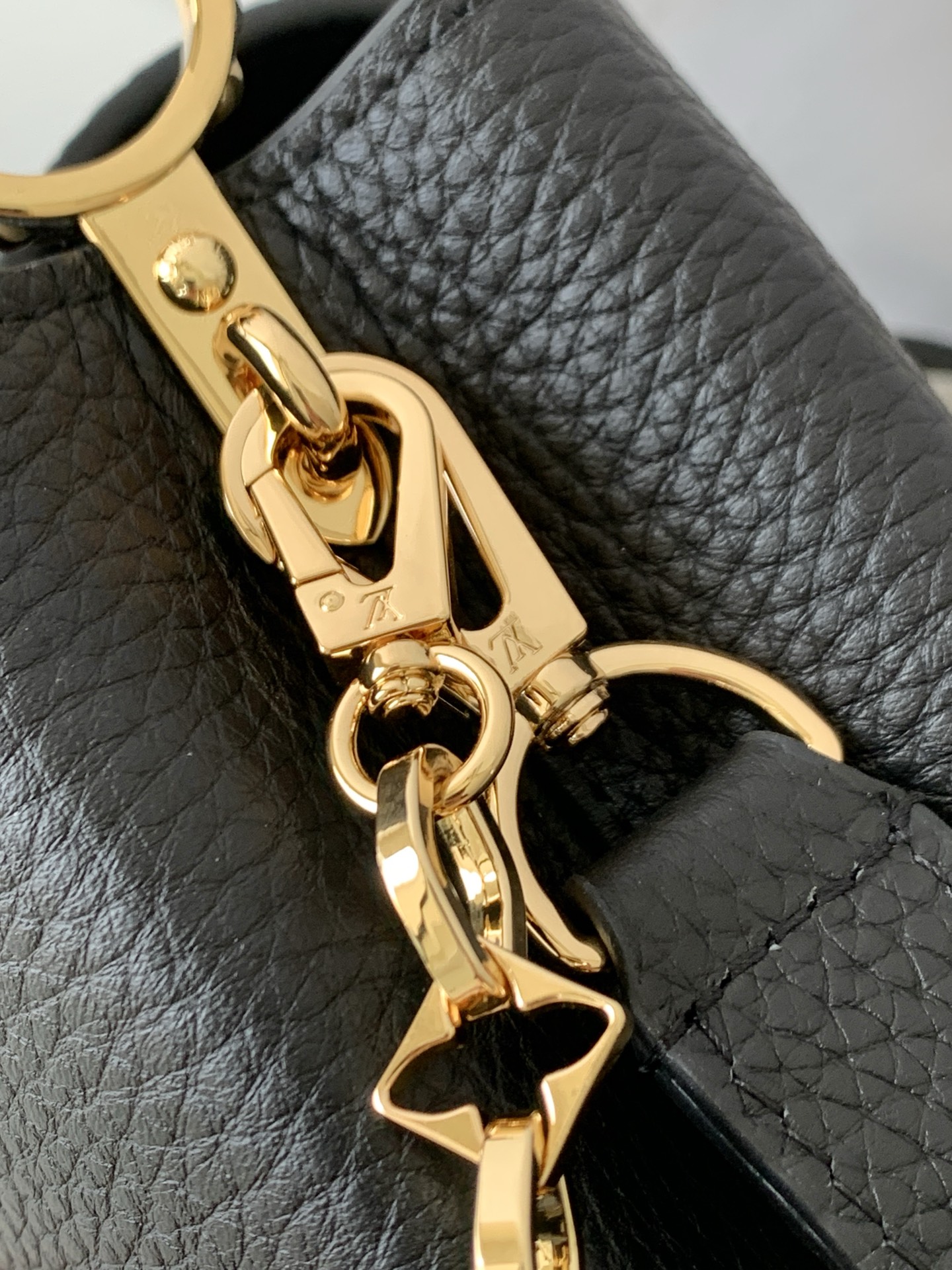 LV 一比一 黑色手提包 金鏈條精緻小巧百搭｜歐美奢侈品精品推薦