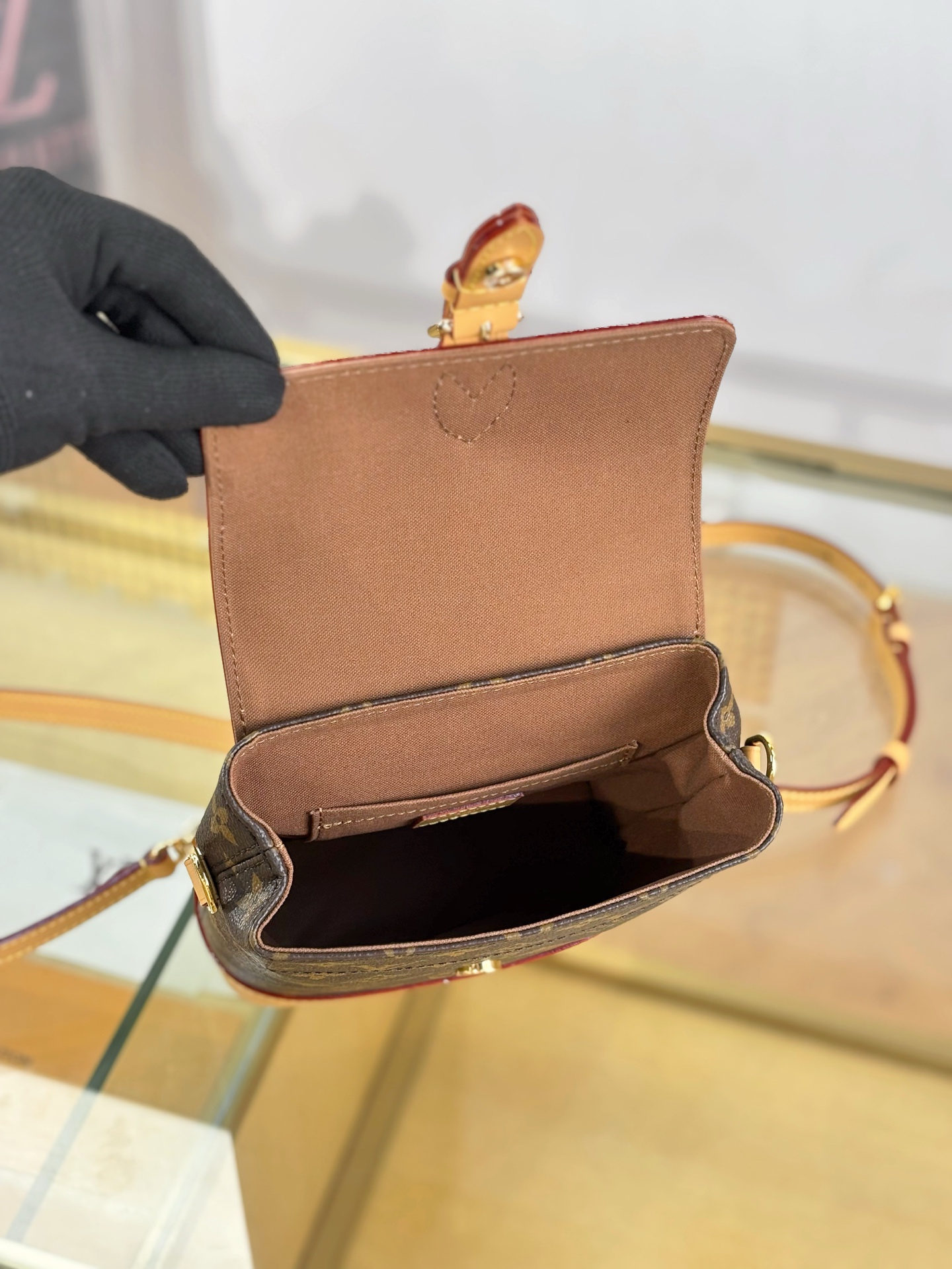 LV A貨 Monogram背包 黃皮拼接款 小巧百搭設計｜歐美奢侈品精品推薦