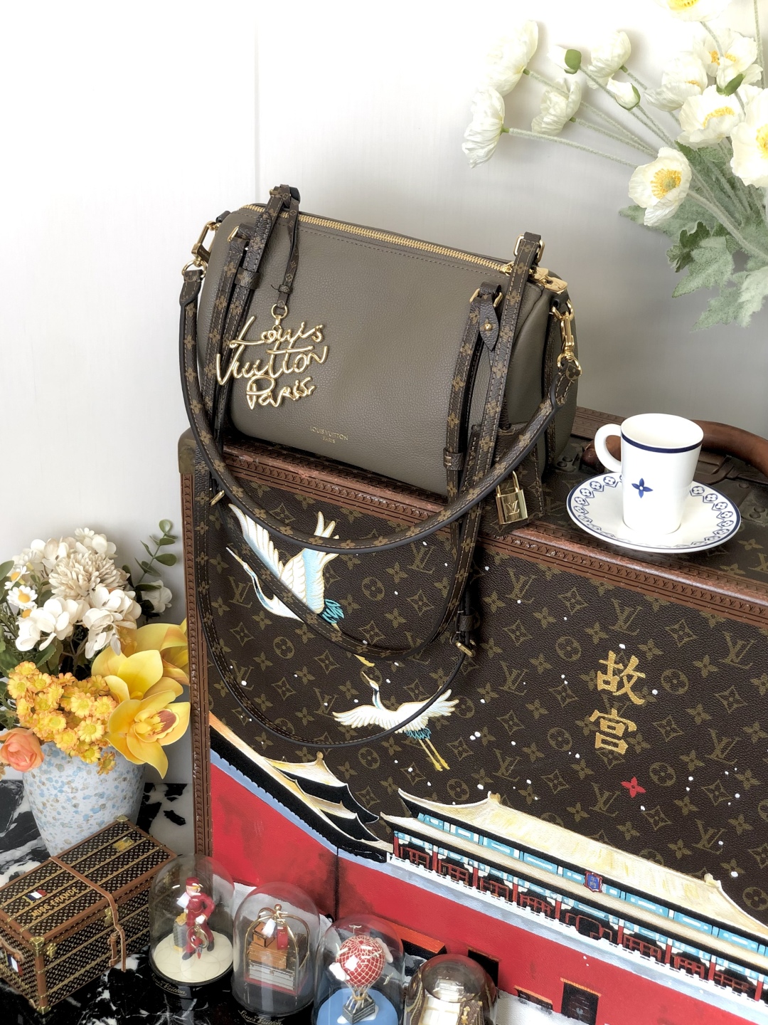 LV 高仿 灰色拼接相機包 Monogram肩帶 百搭款｜歐美奢侈品精品推薦