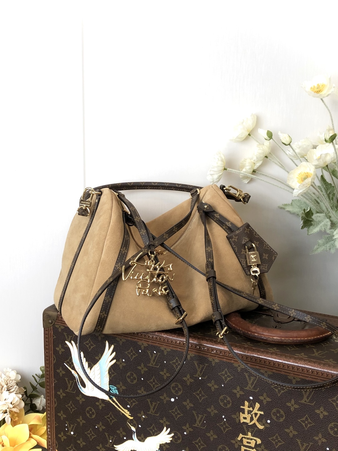 LV 高仿 焦糖麂皮拼接相機包 Monogram肩帶｜歐美奢侈品精品推薦