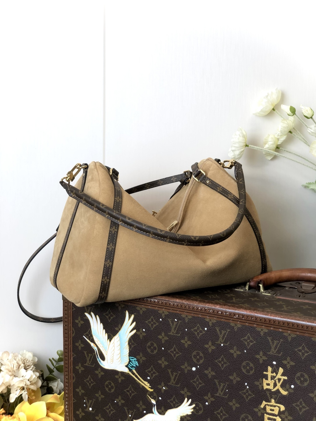 LV 高仿 焦糖麂皮拼接相機包 Monogram肩帶｜歐美奢侈品精品推薦