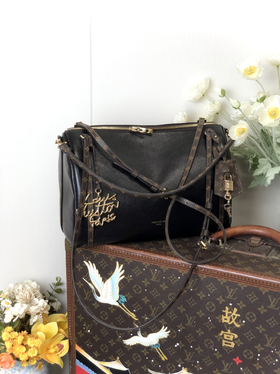 LV 原單 黑色軟皮相機包 Monogram肩帶｜歐美奢侈品精品推薦