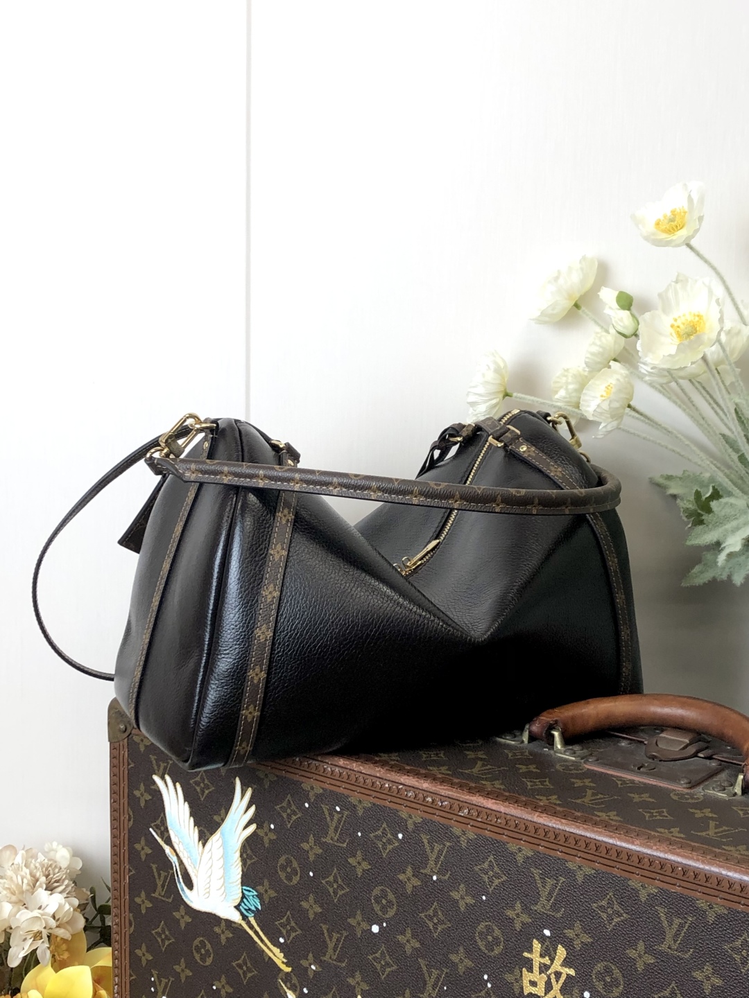 LV 原單 黑色軟皮相機包 Monogram肩帶｜歐美奢侈品精品推薦