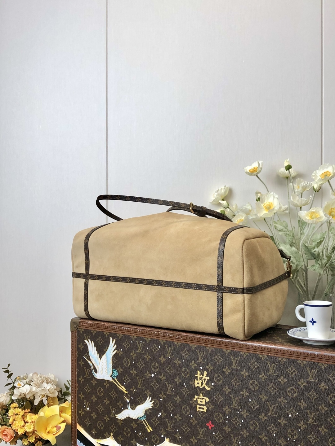 LV 原單 焦糖色麂皮旅行包 Monogram肩帶｜歐美奢侈品精品推薦