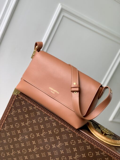 LV 一比一 BELLA 小牛皮單肩包 簡約棕色設計