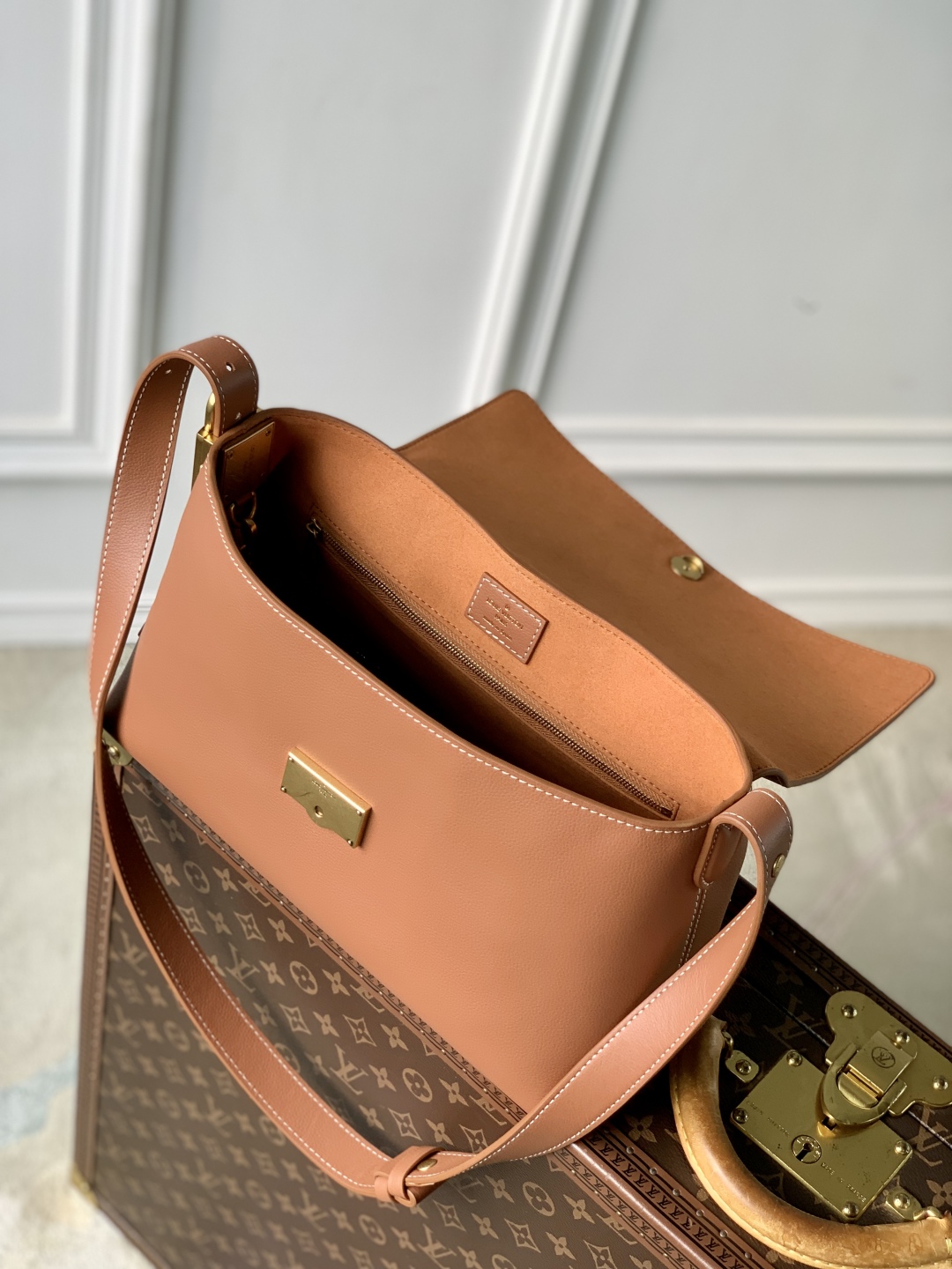 LV 一比一 BELLA 小牛皮單肩包 簡約棕色設計｜歐美奢侈品精品推薦