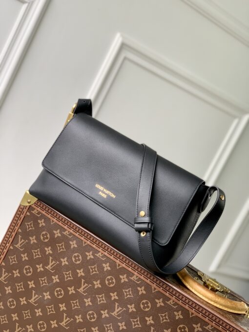 LV A貨 BELLA 小牛皮單肩包 經典黑色款式