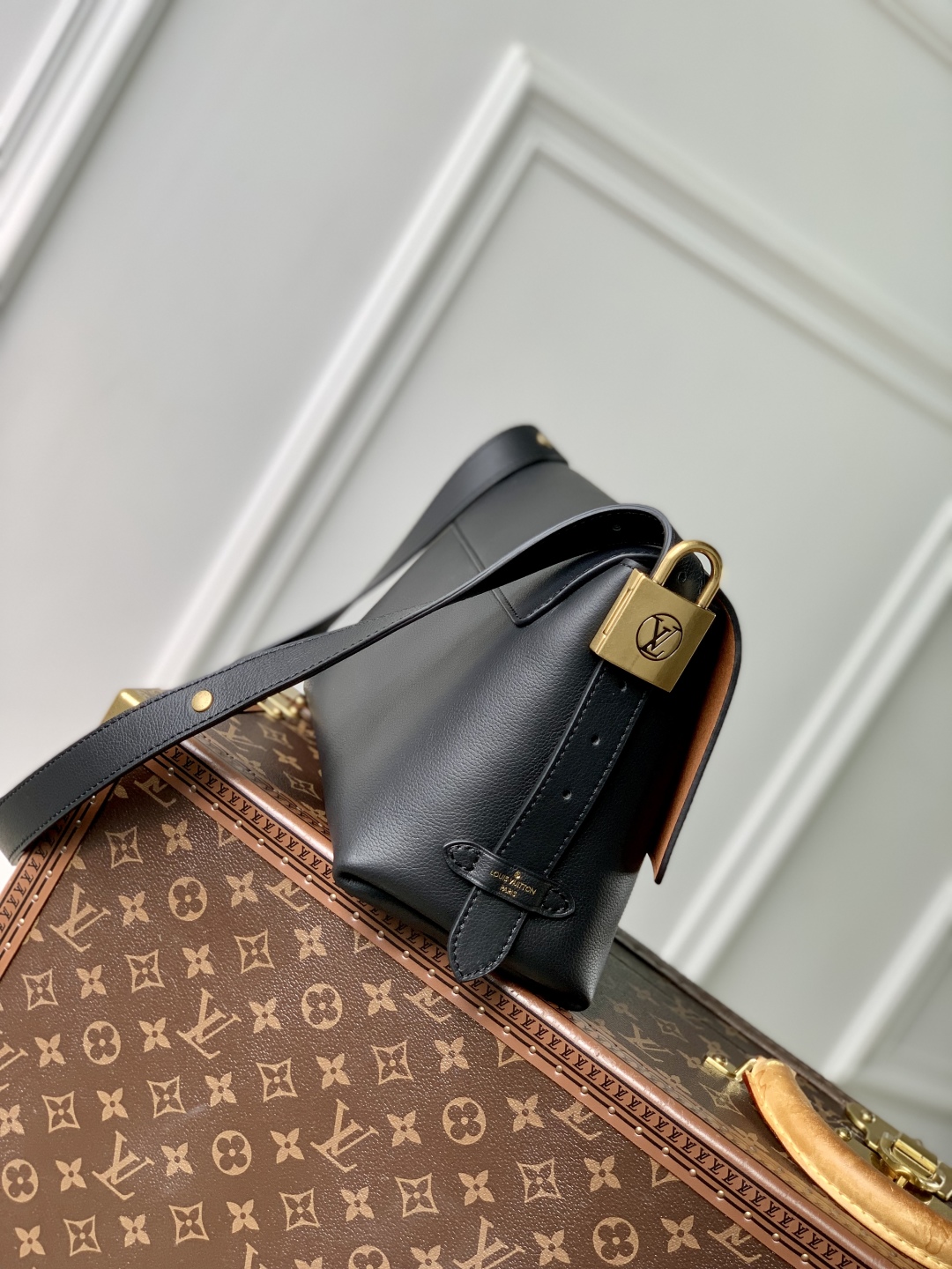LV A貨 BELLA 小牛皮單肩包 經典黑色款式｜歐美奢侈品精品推薦