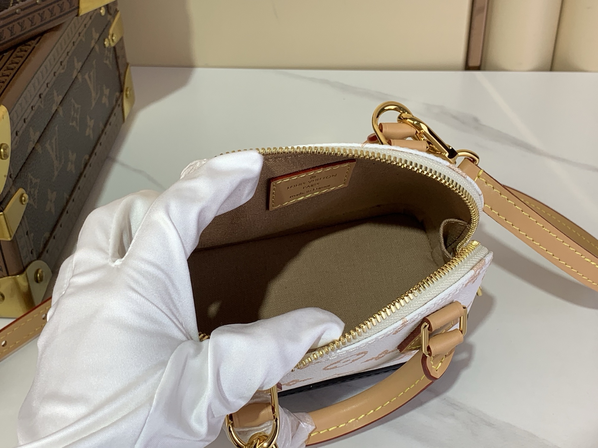 LV 原單 Alma BB 雙色 Monogram 小巧手袋 優雅設計｜歐美奢侈品精品推薦