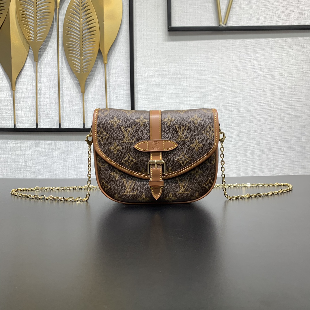 LV 一比一 Saumur Monogram 小號斜挎包 復古雙袋設計｜歐美奢侈品精品推薦