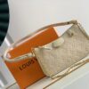 LV 一比一 Multi Pochette Accessoires 白色壓花腋下包｜歐美奢侈品精品推薦