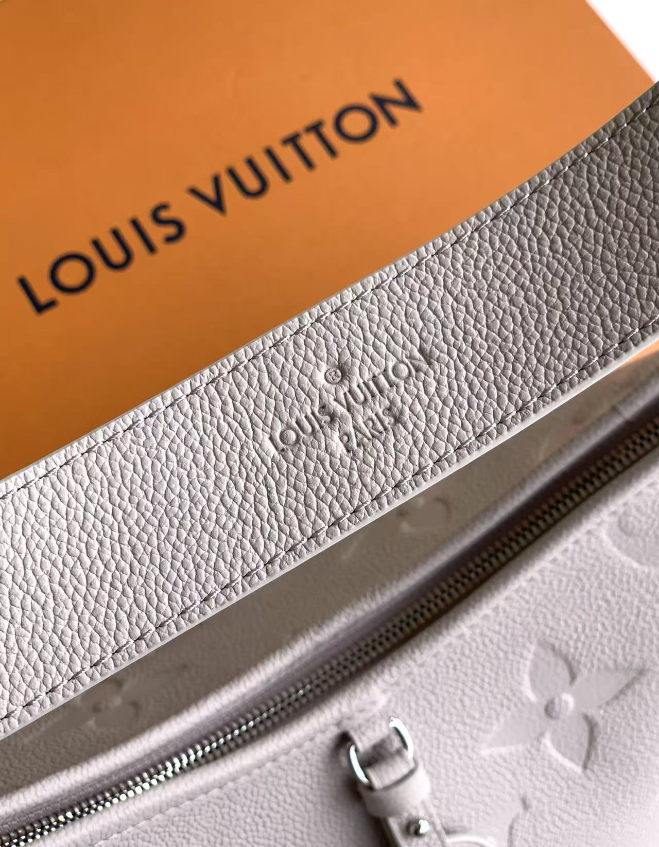 LV 原單白色壓花大容量腋下包 時尚百搭實用款｜歐美奢侈品精品推薦