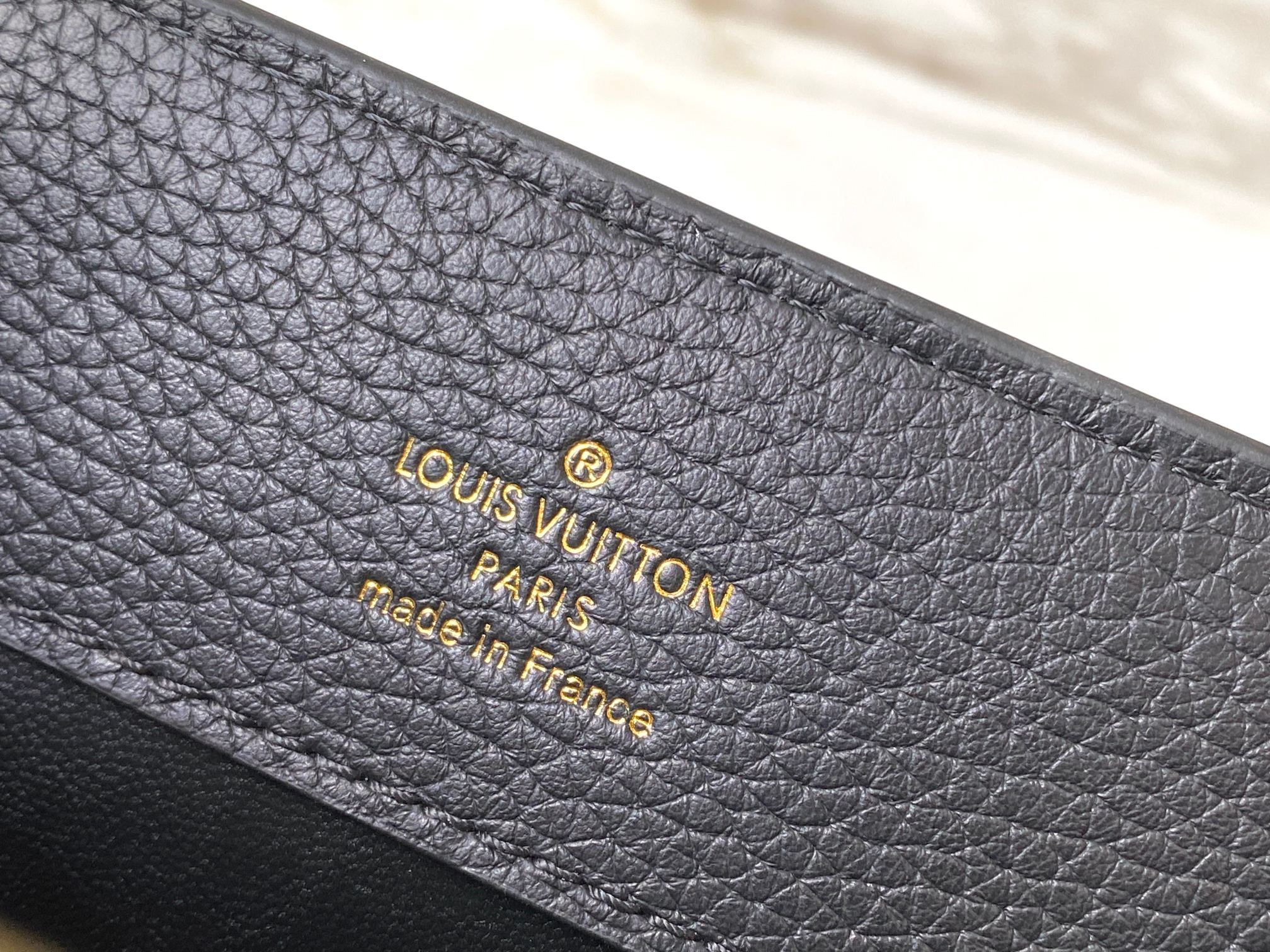 LV 精品仿製黑色金鏈花飾手提包 中號典雅百搭款｜歐美奢侈品精品推薦