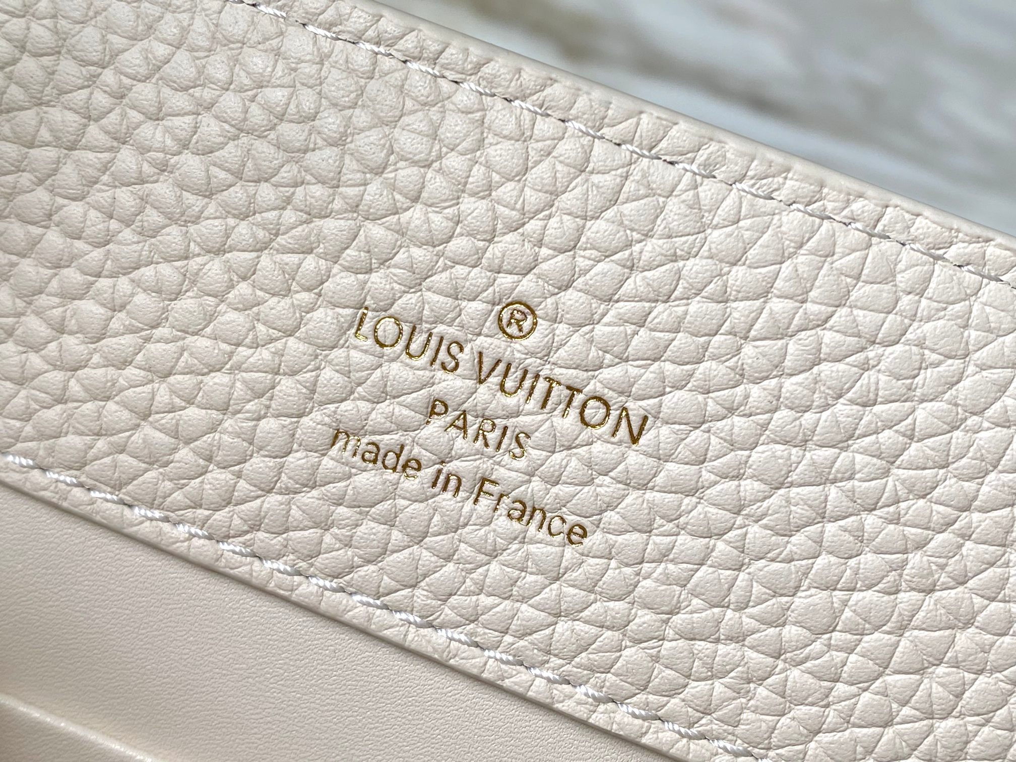 LV 高仿奶油白金鏈花飾手提包 中號百搭氣質款｜歐美奢侈品精品推薦