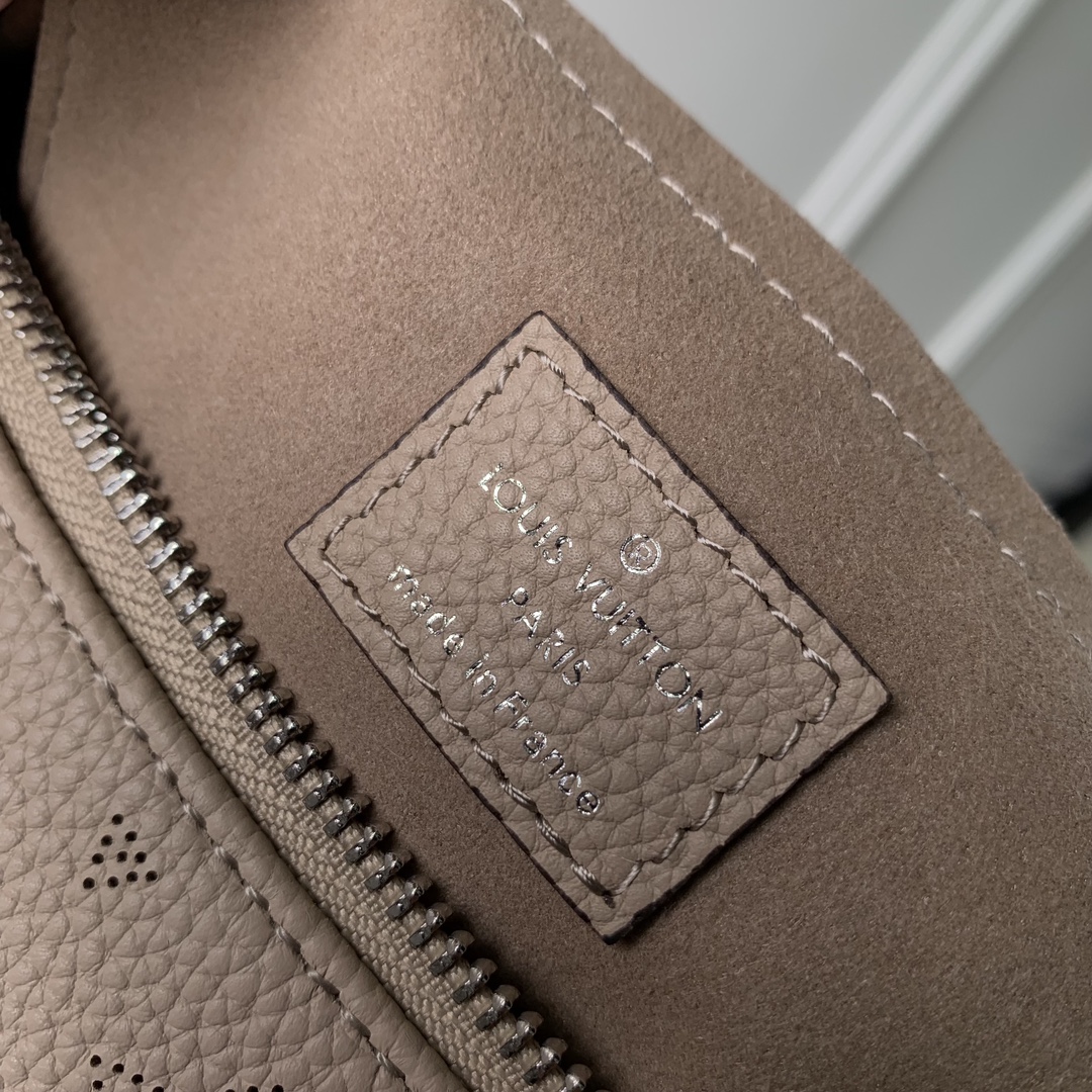LV 高仿 米色半月包 鏈條小圓包百搭款｜歐美奢侈品精品推薦