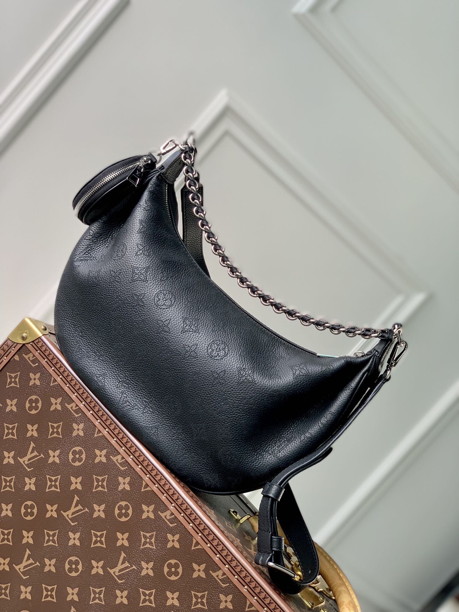 LV 一比一 黑色半月包 鏈條小圓包精緻款｜歐美奢侈品精品推薦
