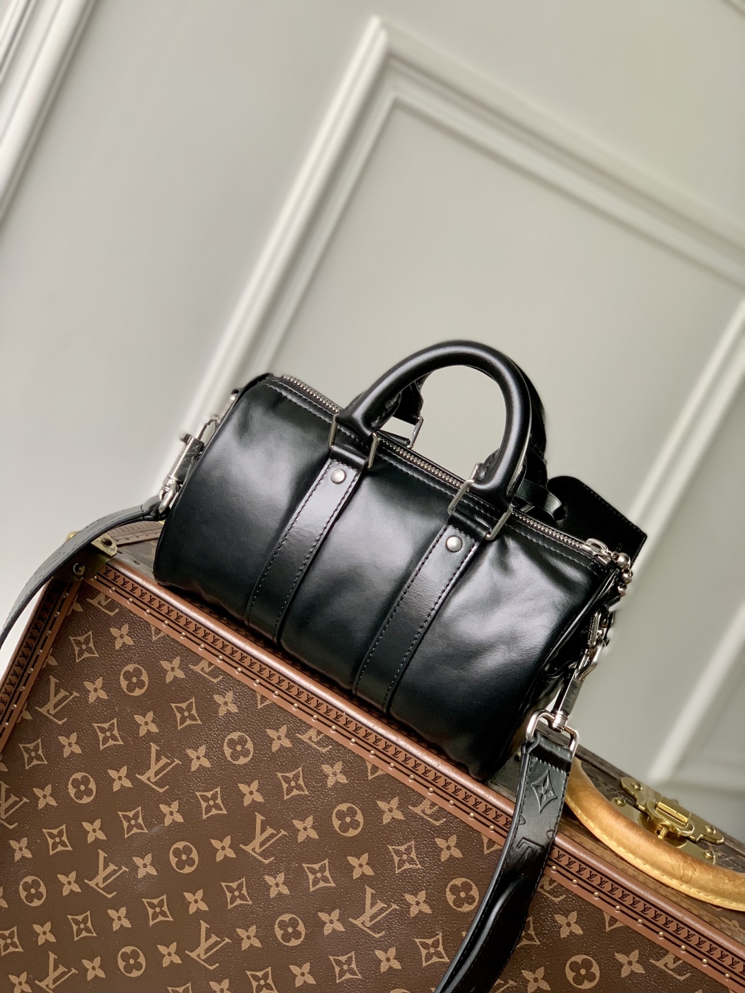 LV 原單 黑色手提斜背包 經典百搭實用款｜歐美奢侈品精品推薦