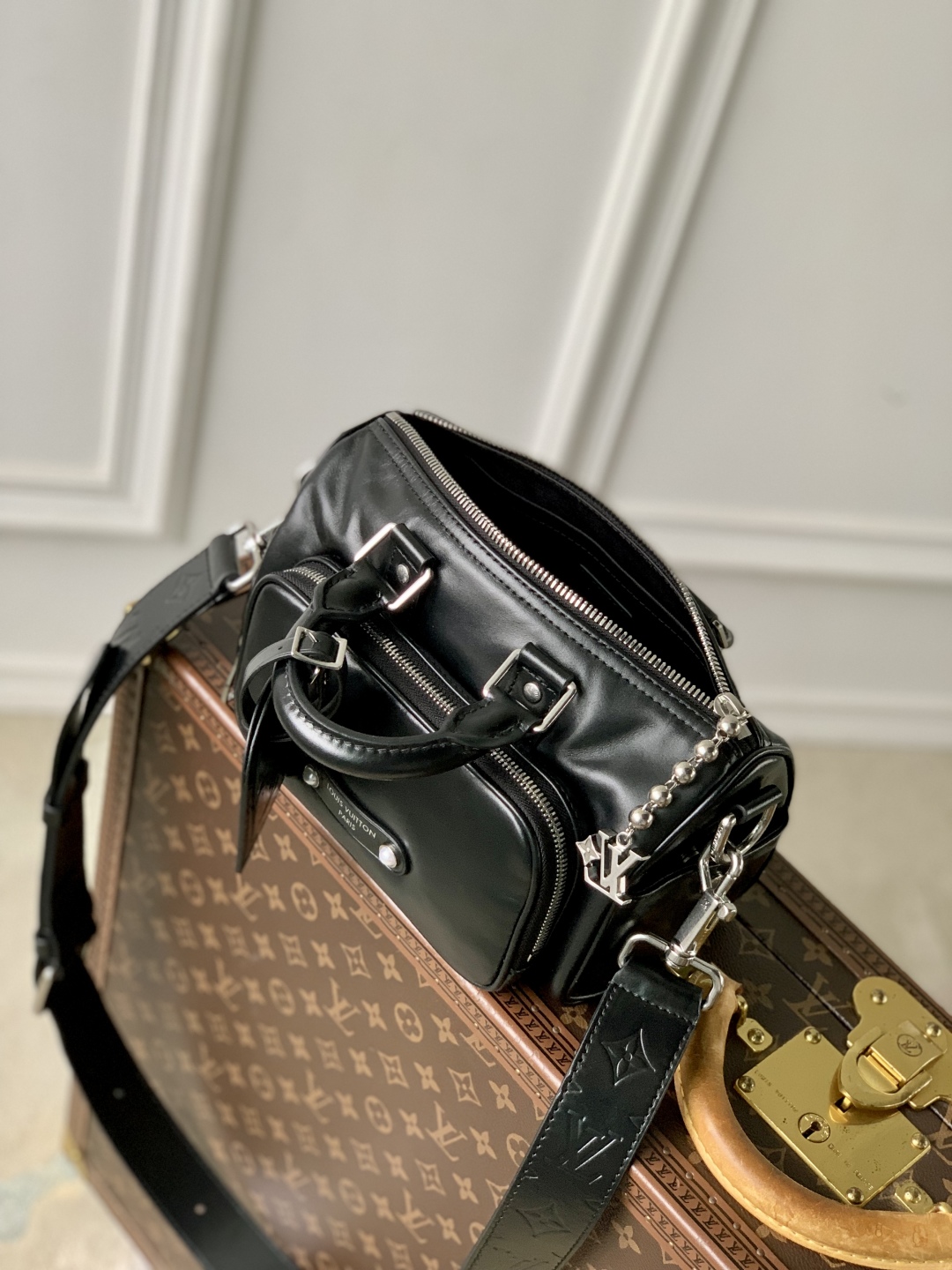 LV 高仿 黑色水桶包 經典抽繩設計百搭款｜歐美奢侈品精品推薦