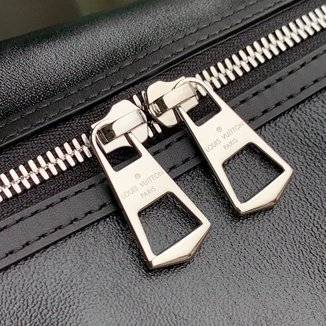 LV 高仿 黑色手提包 Monogram肩帶商務款｜歐美奢侈品精品推薦