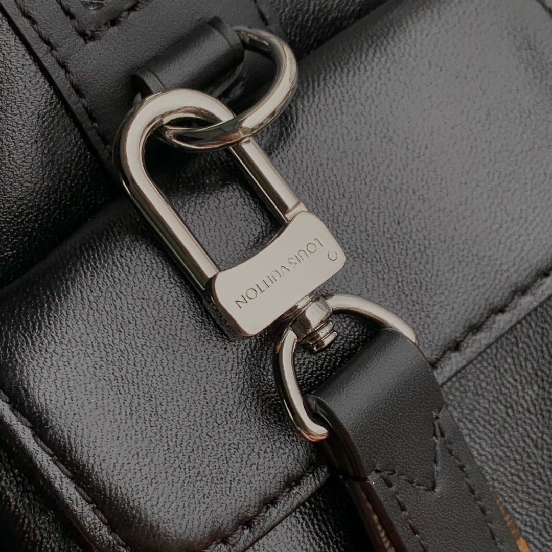 LV 高仿 黑色手提包 Monogram肩帶商務款｜歐美奢侈品精品推薦