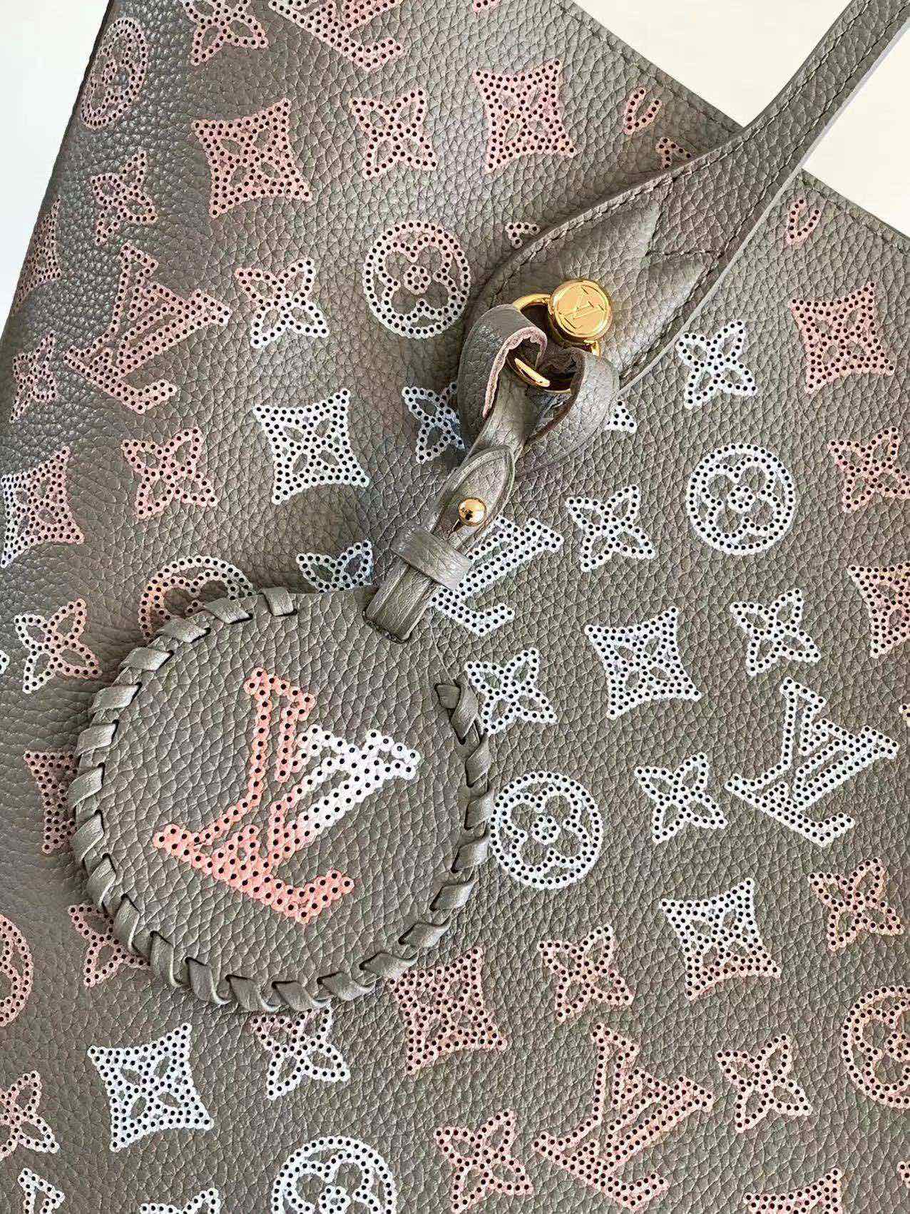 LV 原單 Monogram拼色大托特包 圓牌吊飾設計｜歐美奢侈品精品推薦