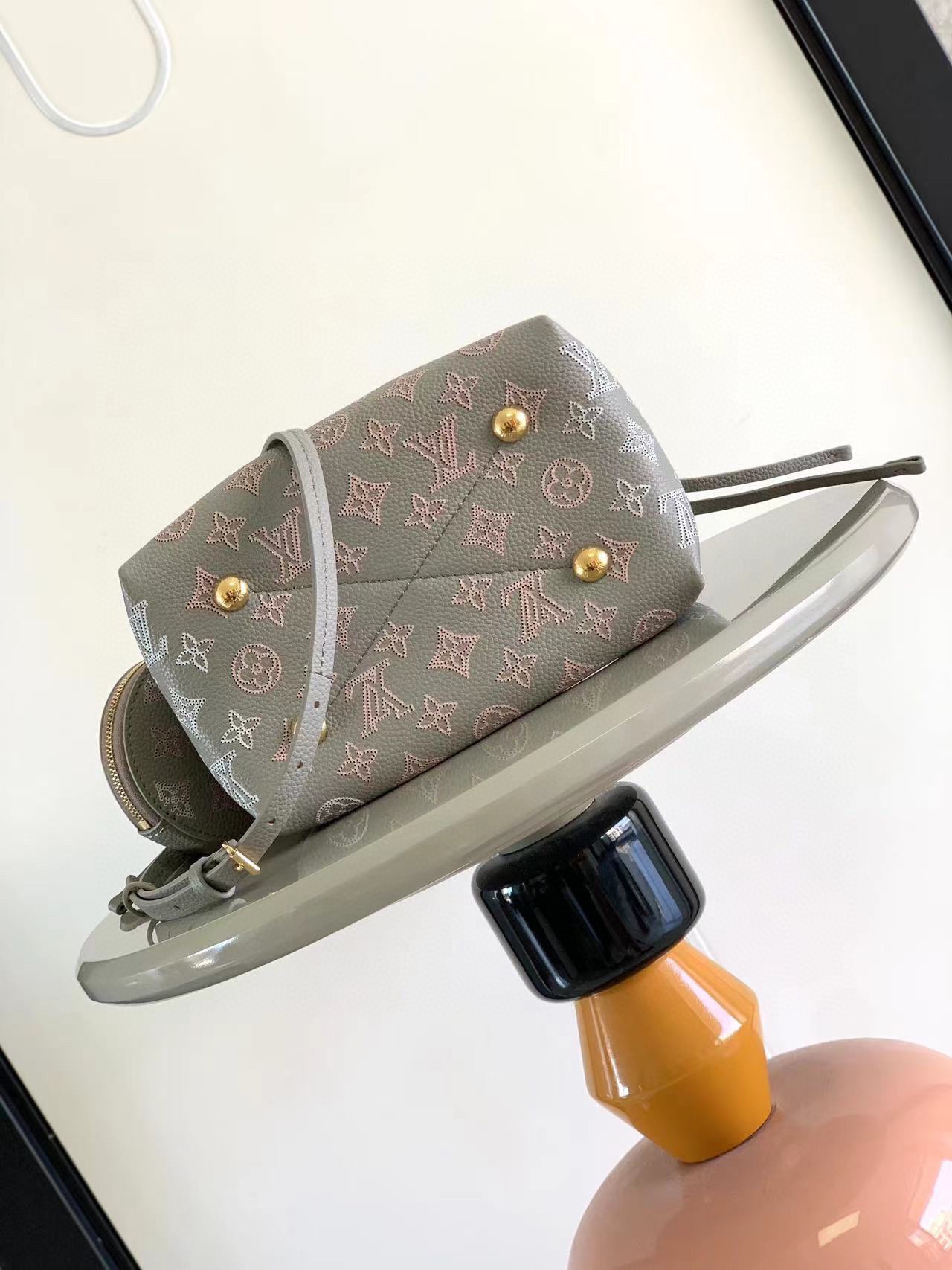 LV A貨 Monogram拼色水桶包 金鏈肩帶附圓包設計｜歐美奢侈品精品推薦
