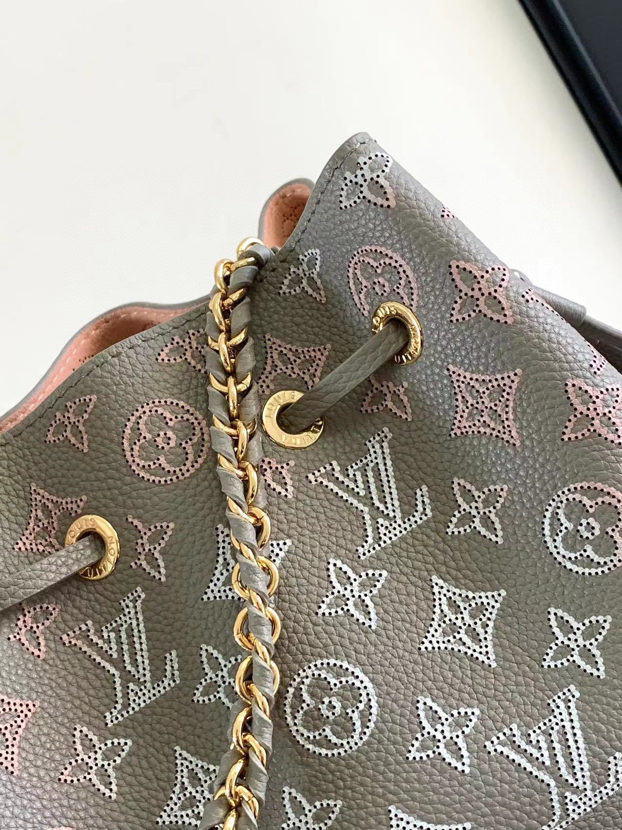LV A貨 Monogram拼色水桶包 金鏈肩帶附圓包設計｜歐美奢侈品精品推薦