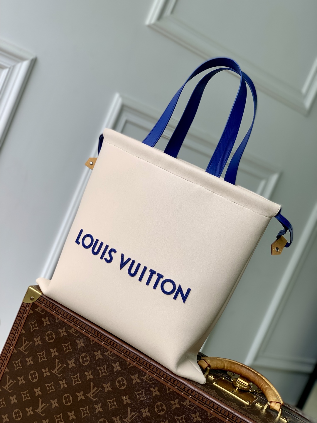 LV 精品仿製 簡約帆布托特包 奶白藍色手提款｜歐美奢侈品精品推薦