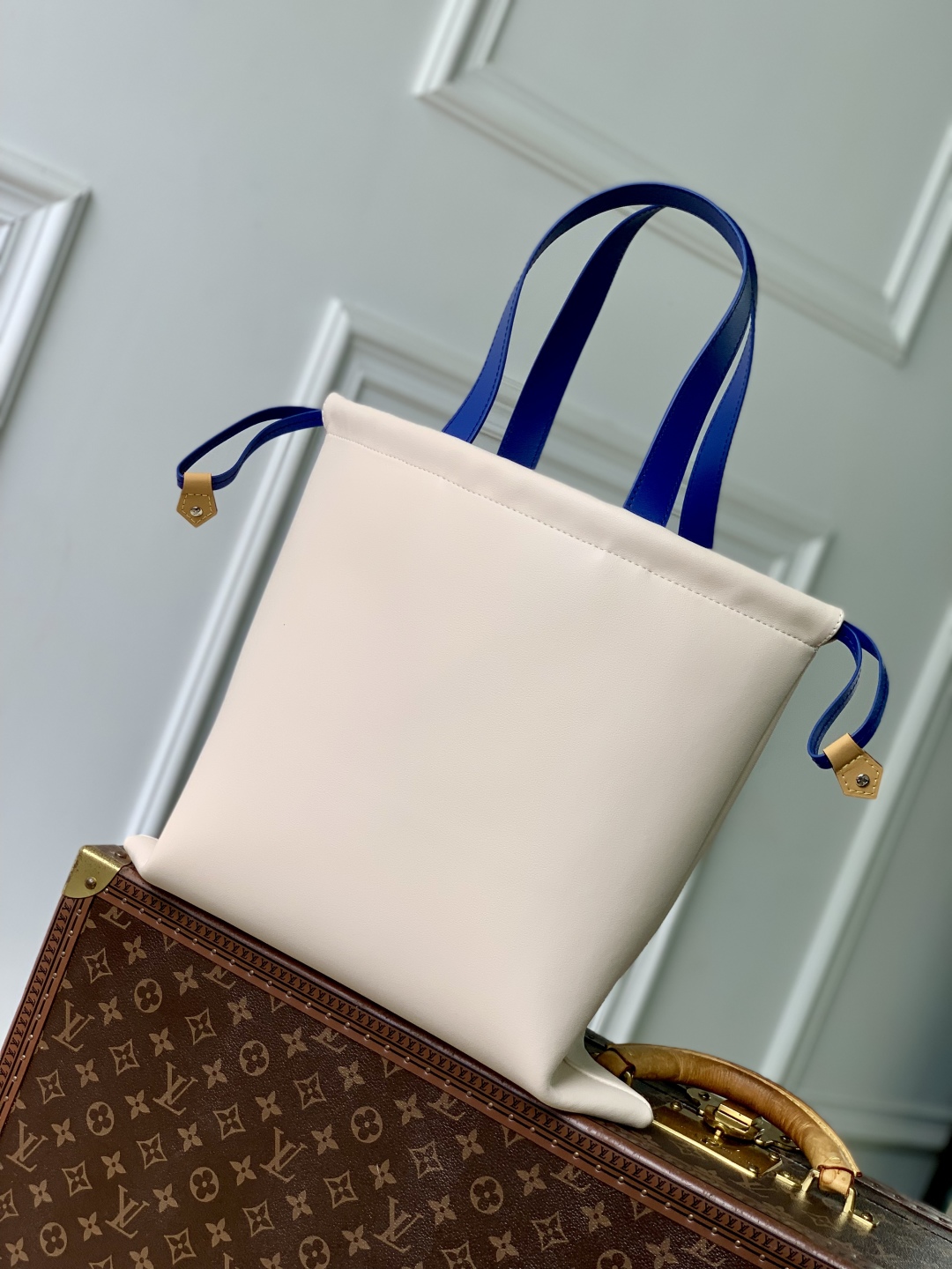 LV 精品仿製 簡約帆布托特包 奶白藍色手提款｜歐美奢侈品精品推薦