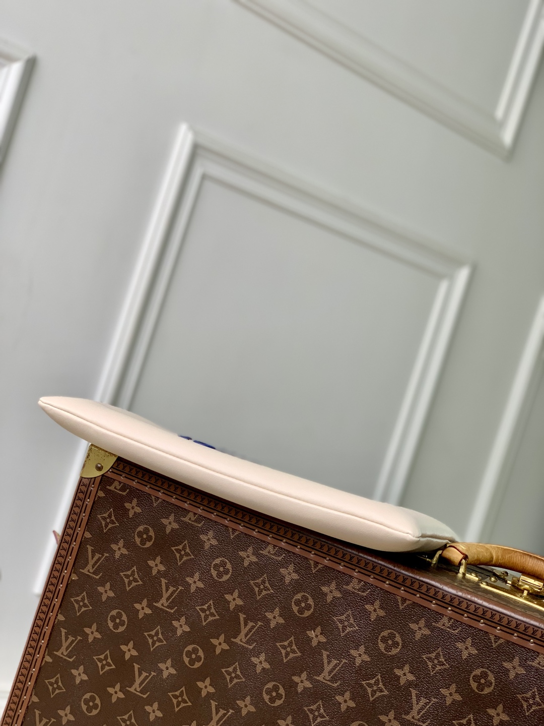 LV 精品仿製 簡約帆布托特包 奶白藍色手提款｜歐美奢侈品精品推薦