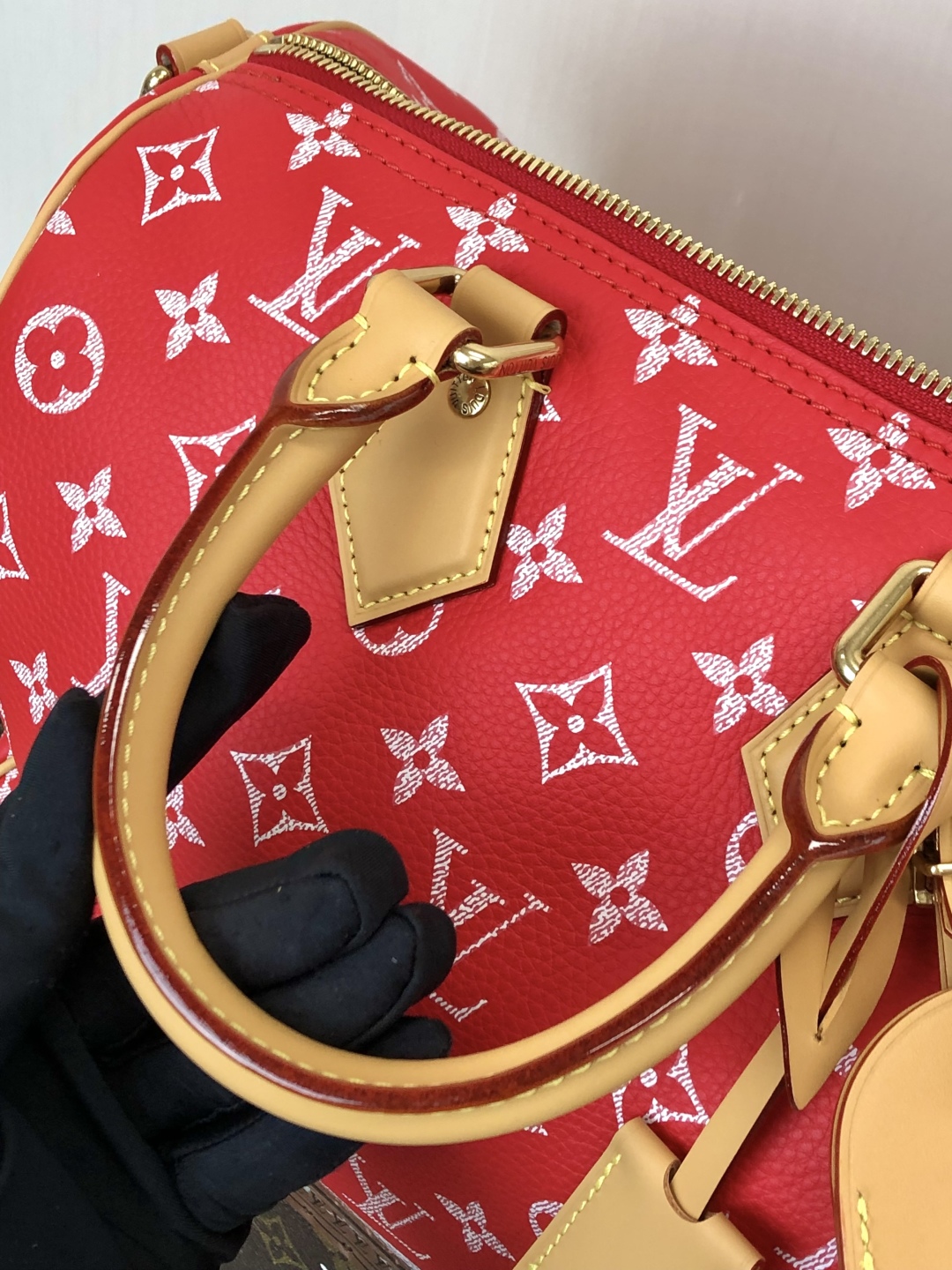 LV 高仿波士頓包 M24429 紅色Monogram 鮮明旅行手提款｜歐美奢侈品精品推薦
