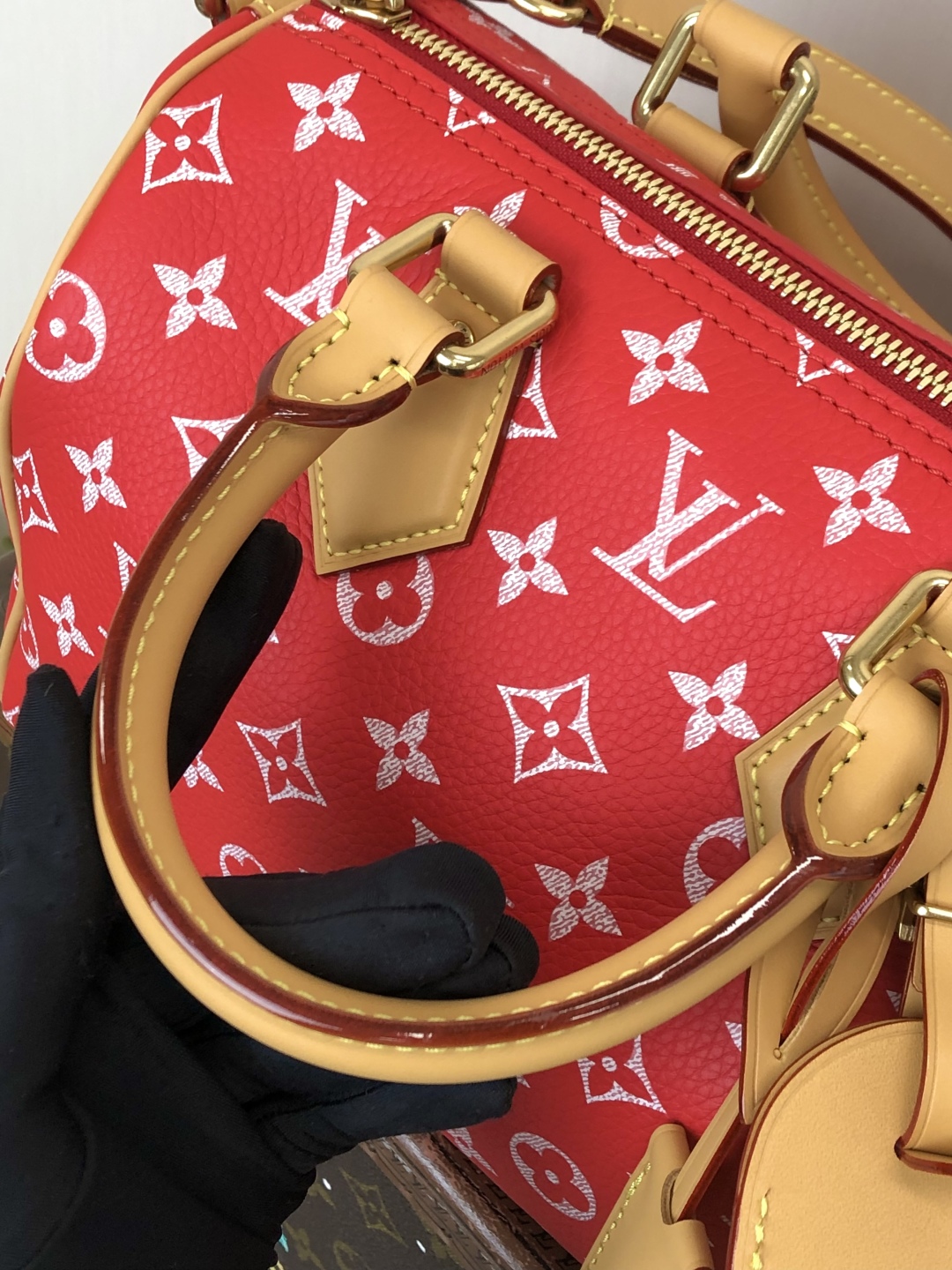 LV 高仿波士頓包 M24425 紅色Monogram 附配件精品旅行包｜歐美奢侈品精品推薦