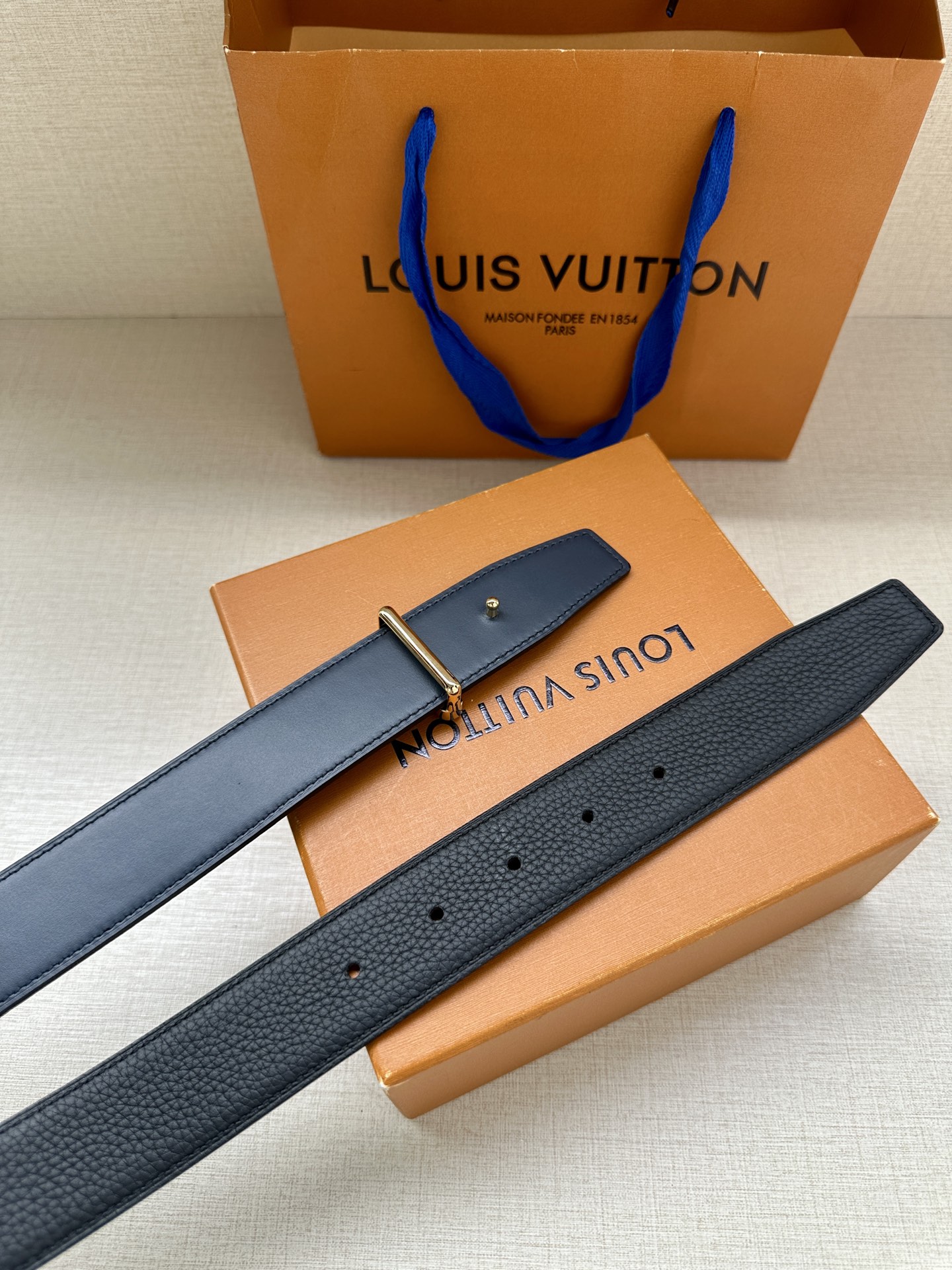 LV 高仿男士皮帶 金扣簡約百搭款｜歐美奢侈品精品推薦