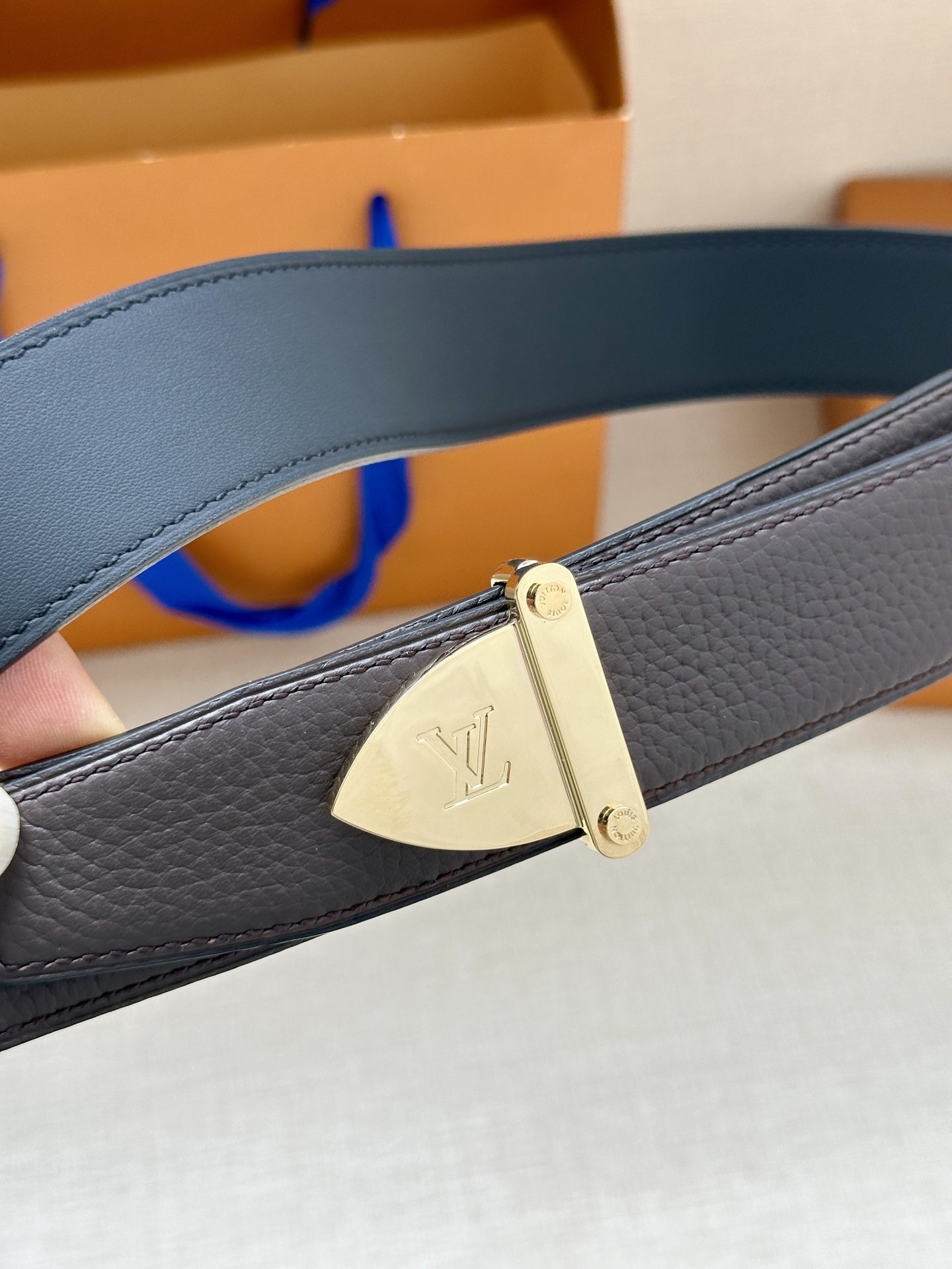LV 高仿男士皮帶 金扣簡約百搭款｜歐美奢侈品精品推薦