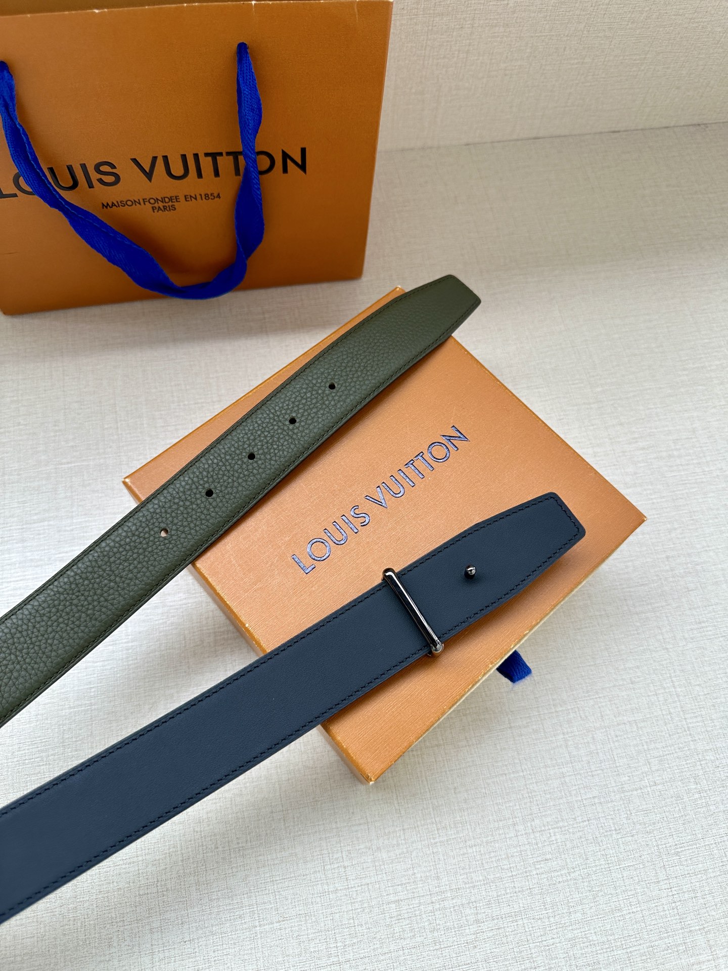 LV 一比一男士皮帶 綠色牛皮金扣沉穩款｜歐美奢侈品精品推薦