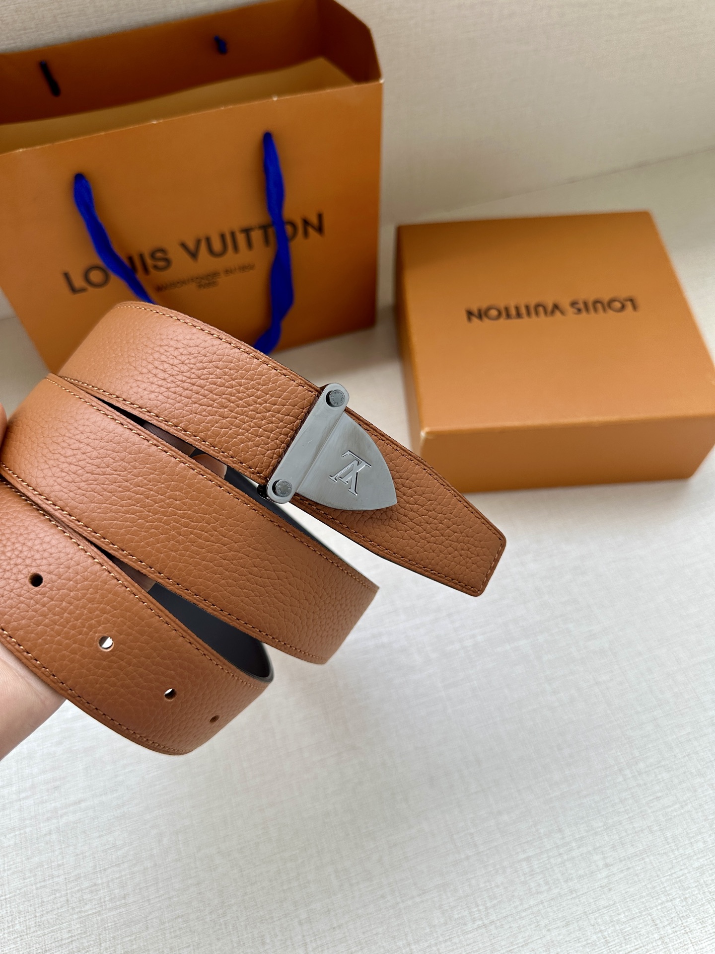 LV 原單男士皮帶 棕色牛皮銀扣典雅款｜歐美奢侈品精品推薦