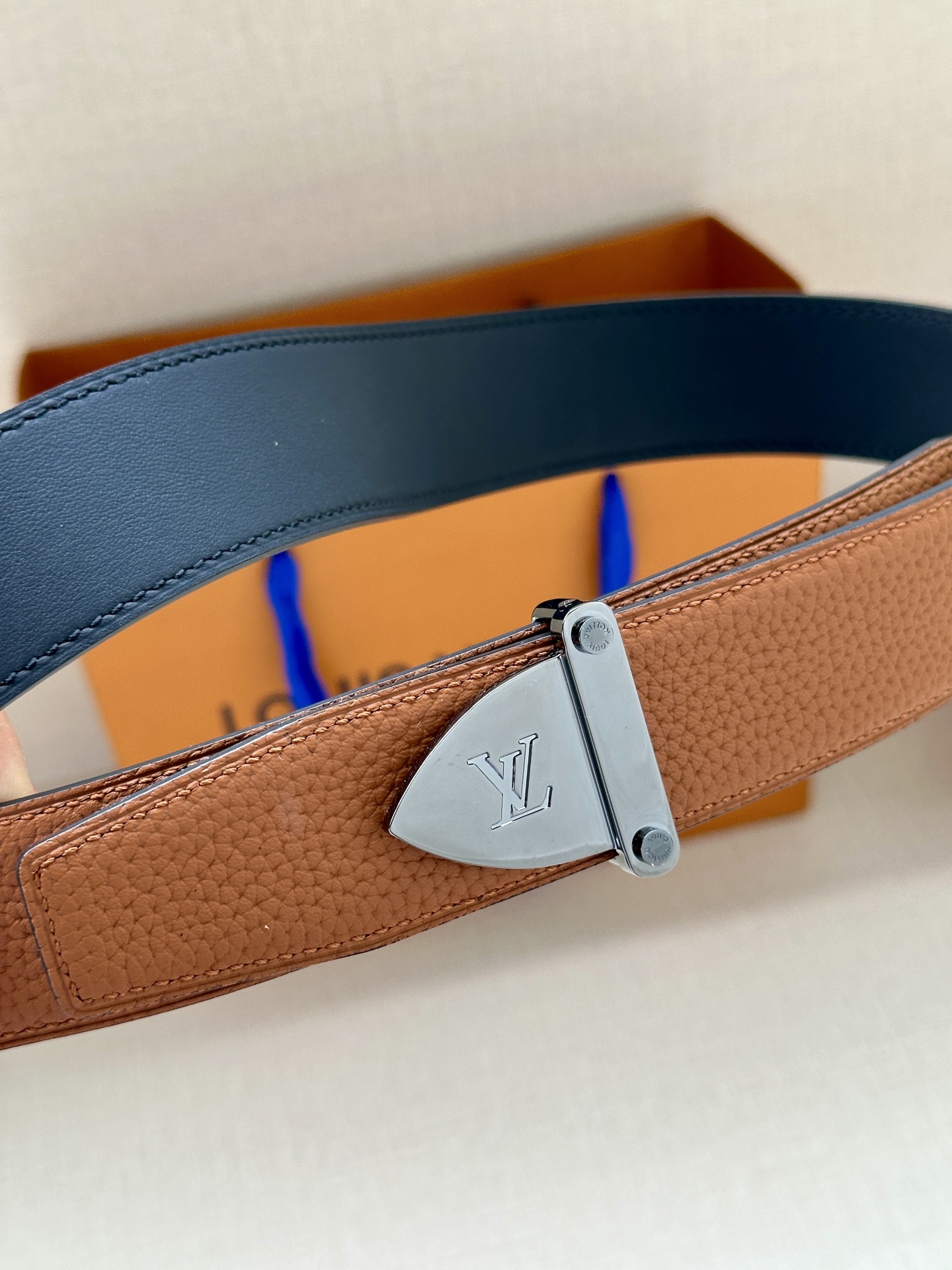 LV 原單男士皮帶 棕色牛皮銀扣設計｜歐美奢侈品精品推薦