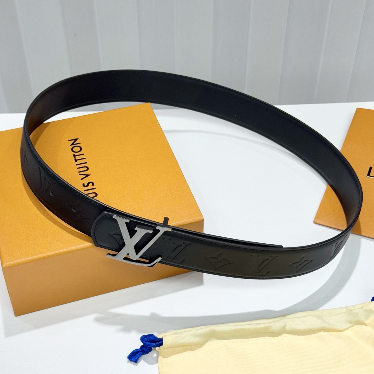 LV 原單黑色壓花皮帶 銀色LV扣｜歐美奢侈品精品推薦