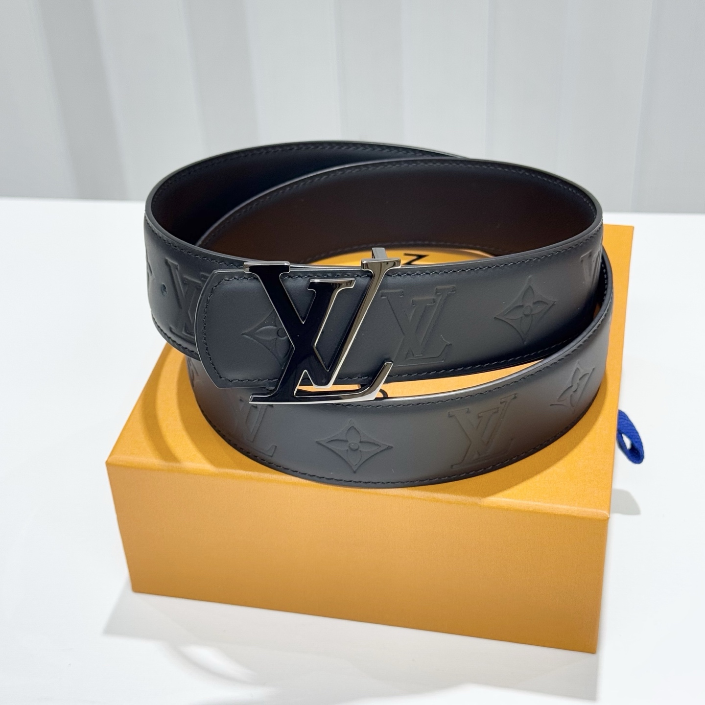 LV 原單黑色壓花皮帶 銀色LV扣｜歐美奢侈品精品推薦