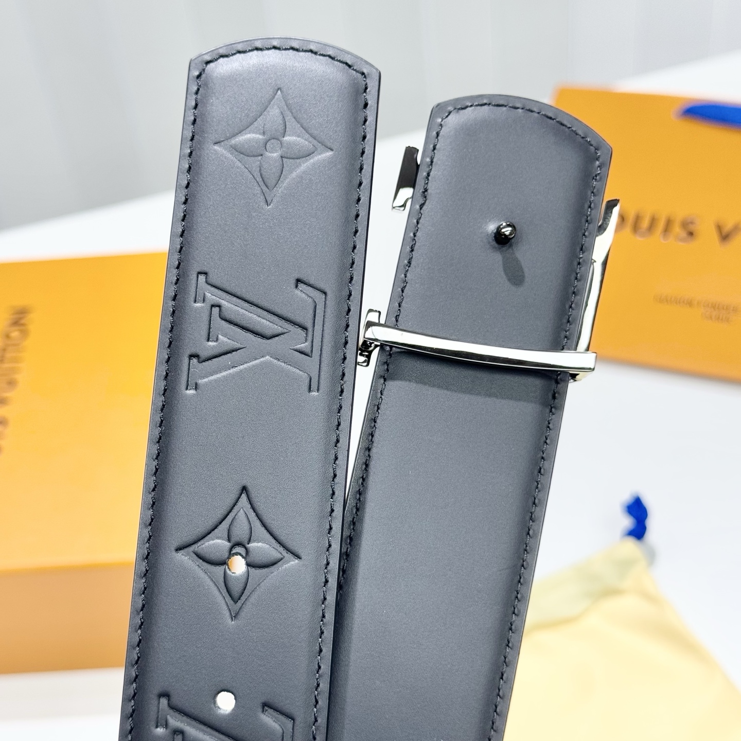 LV 原單黑色壓花皮帶 銀色LV扣｜歐美奢侈品精品推薦