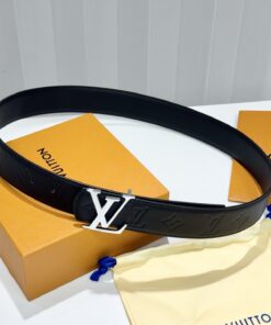 LV 高仿黑色壓花皮帶 經典銀扣