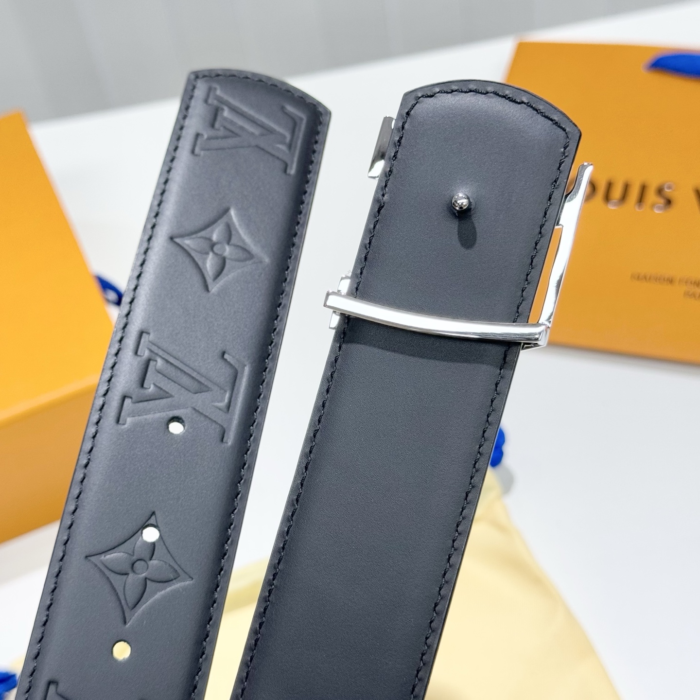 LV 高仿黑色壓花皮帶 經典銀扣｜歐美奢侈品精品推薦