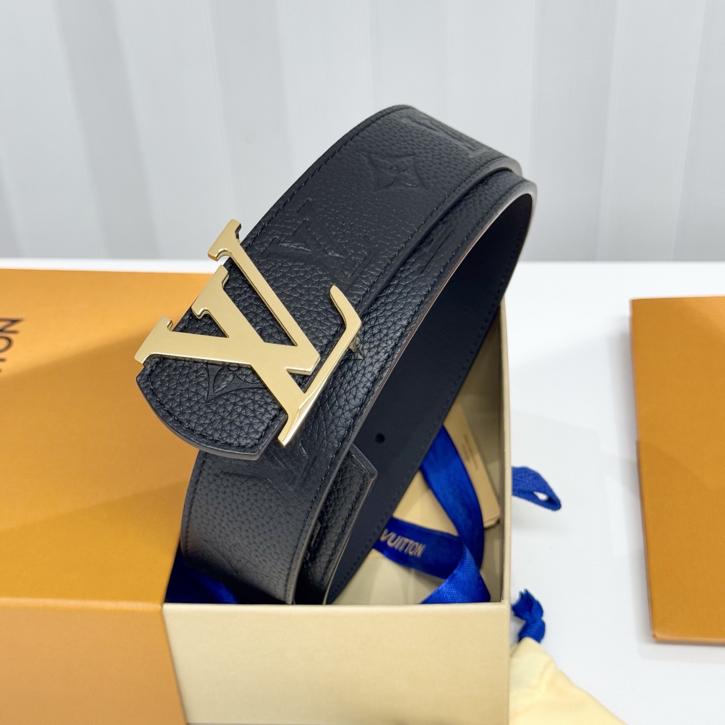 LV 一比一黑色壓花皮帶 金扣款｜歐美奢侈品精品推薦