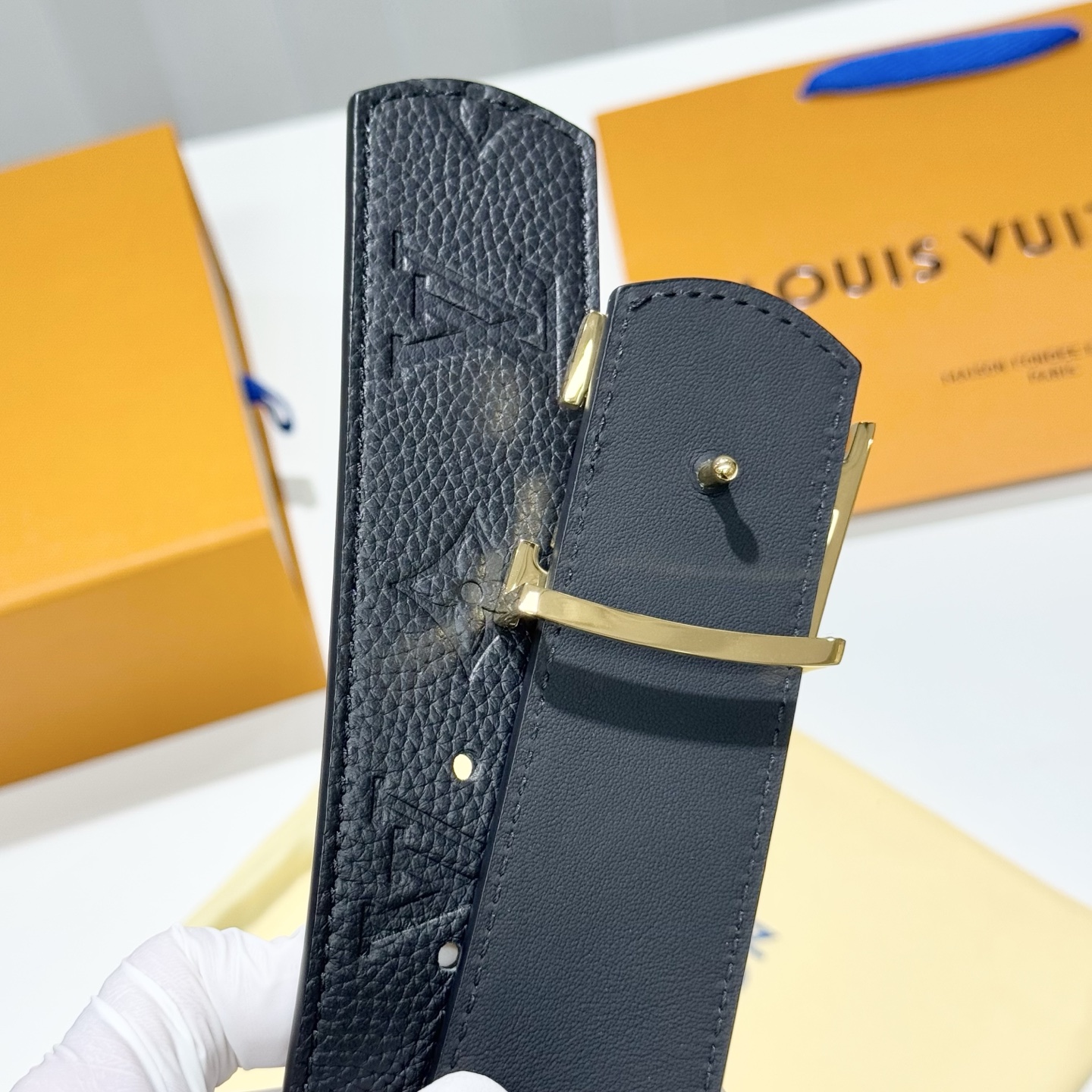 LV 一比一黑色壓花皮帶 金扣款｜歐美奢侈品精品推薦
