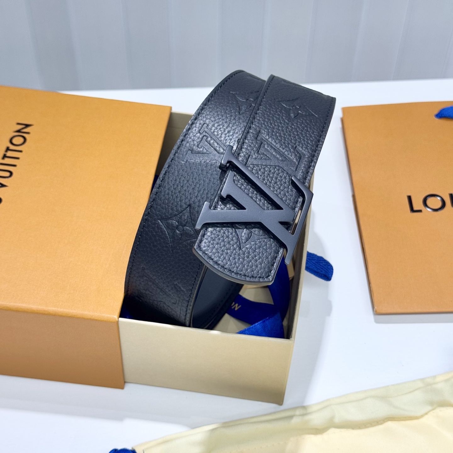 LV 原單黑色壓花皮帶 全黑扣｜歐美奢侈品精品推薦