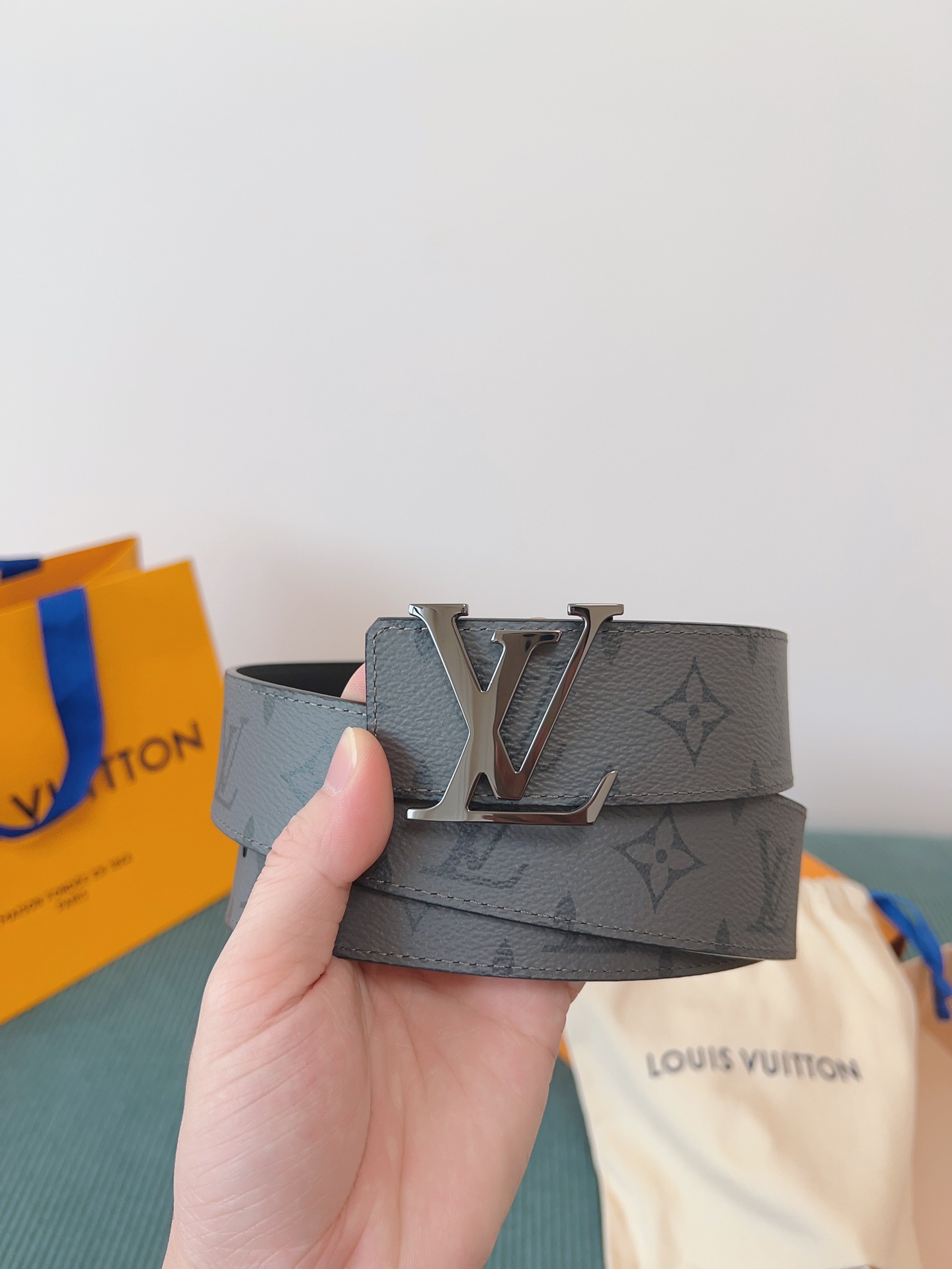 LV 原單 Monogram灰色皮帶 銀扣｜歐美奢侈品精品推薦