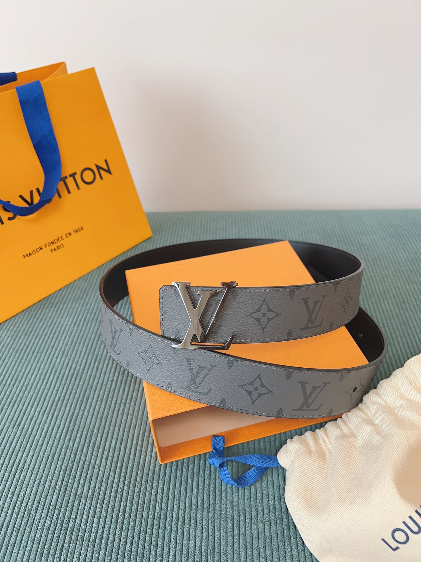 LV 原單 Monogram灰色皮帶 銀扣｜歐美奢侈品精品推薦