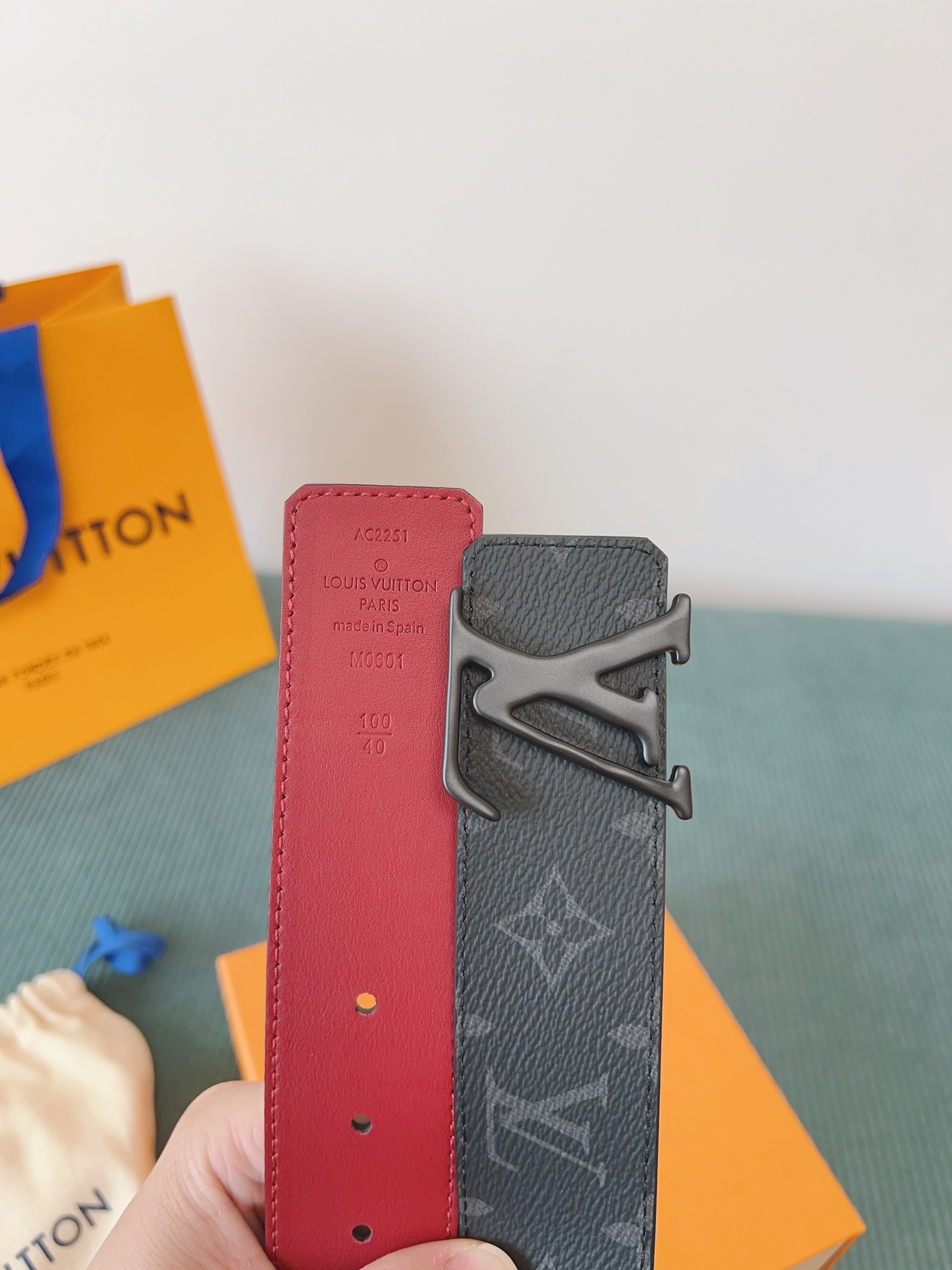 LV 一比一 Monogram灰黑皮帶 紅色內裡 黑扣｜歐美奢侈品精品推薦