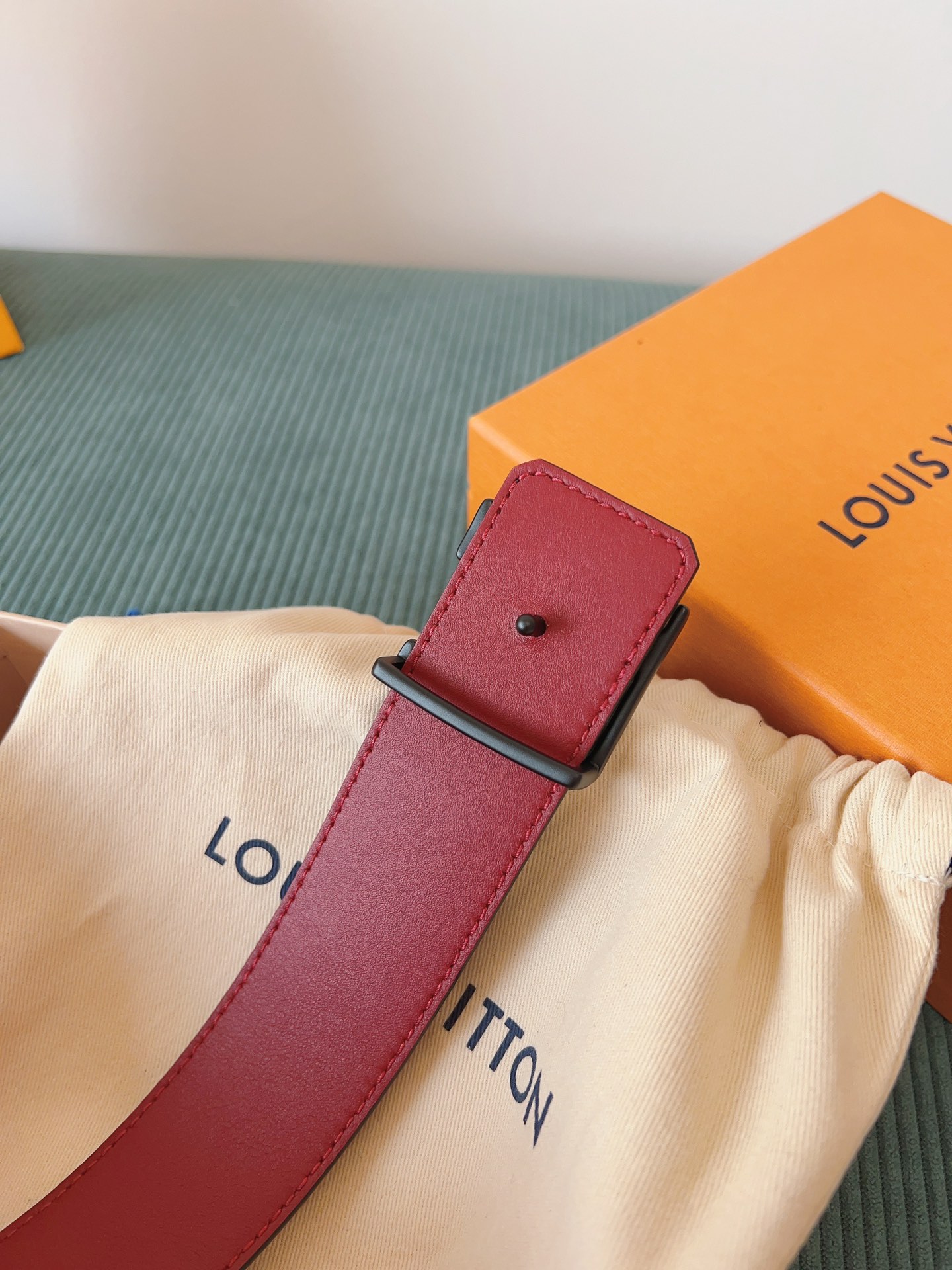 LV 一比一 Monogram灰黑皮帶 紅色內裡 黑扣｜歐美奢侈品精品推薦