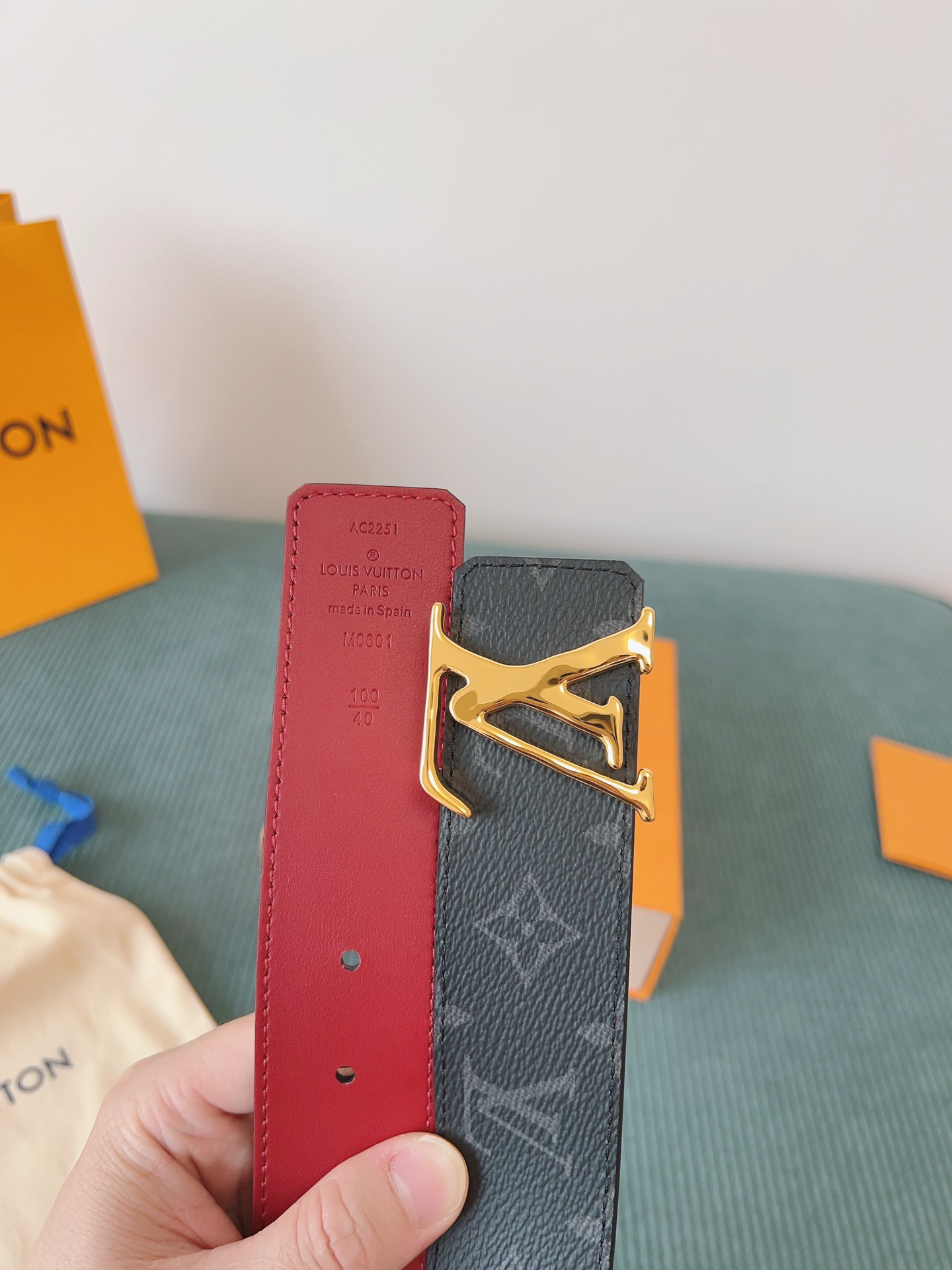 LV 原單 Monogram灰黑皮帶 紅色內裡 金扣｜歐美奢侈品精品推薦